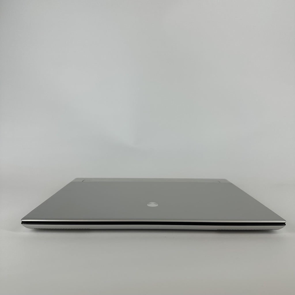 Dell Alienware X16 R2 Silver 2.3 GHz Intel Core Ultra 9 32GB RAM 2TB Solid State Drive NVIDIA GeForce RTX 4090 16 GB