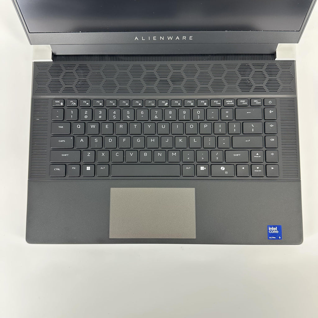 Dell Alienware X16 R2 Silver 2.3 GHz Intel Core Ultra 9 32GB RAM 2TB Solid State Drive NVIDIA GeForce RTX 4090 16 GB