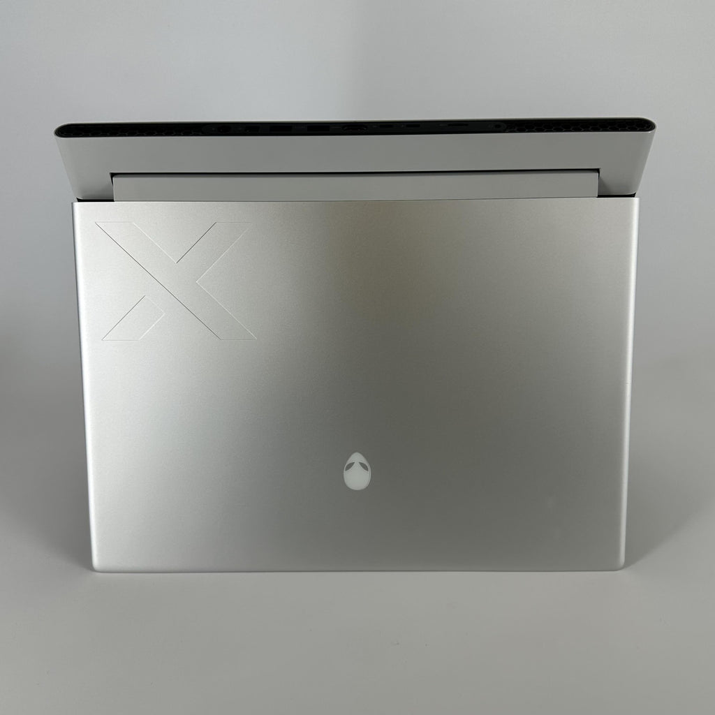 Dell Alienware X16 R2 Silver 2.3 GHz Intel Core Ultra 9 32GB RAM 2TB Solid State Drive NVIDIA GeForce RTX 4090 16 GB