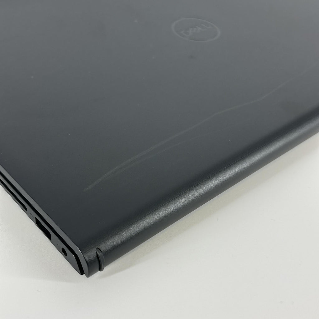 Dell Inspiron 3535 15.6 Silver 2.4 GHz AMD Ryzen 3 7320U 8GB RAM 512GB Solid State Drive