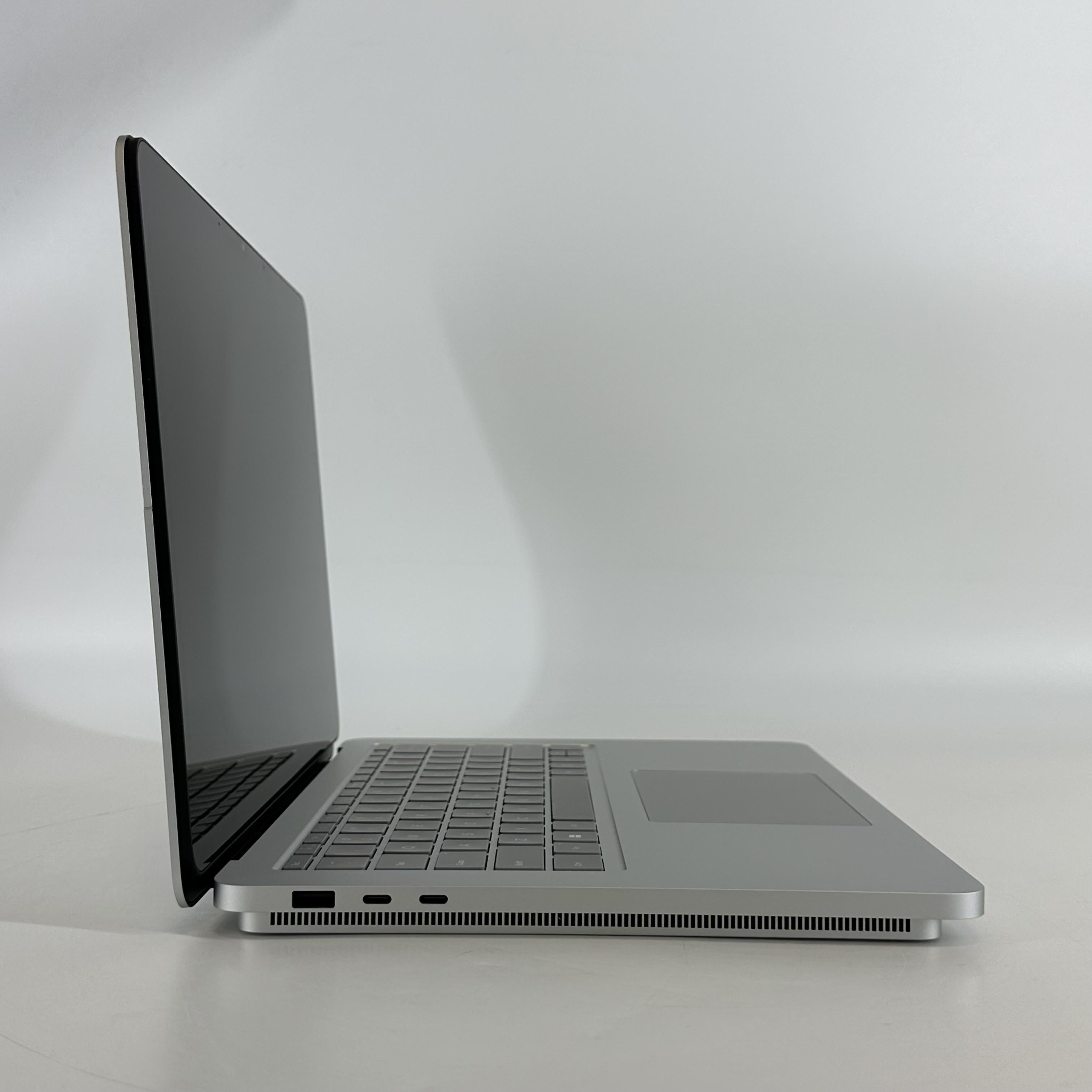 Microsoft Surface Laptop Studio 2 14.4 Silver 2.9 GHz Intel Core i7 13th Gen. 64GB RAM 1TB Solid State Drive NVIDIA GeForce RTX 4060 8 GB