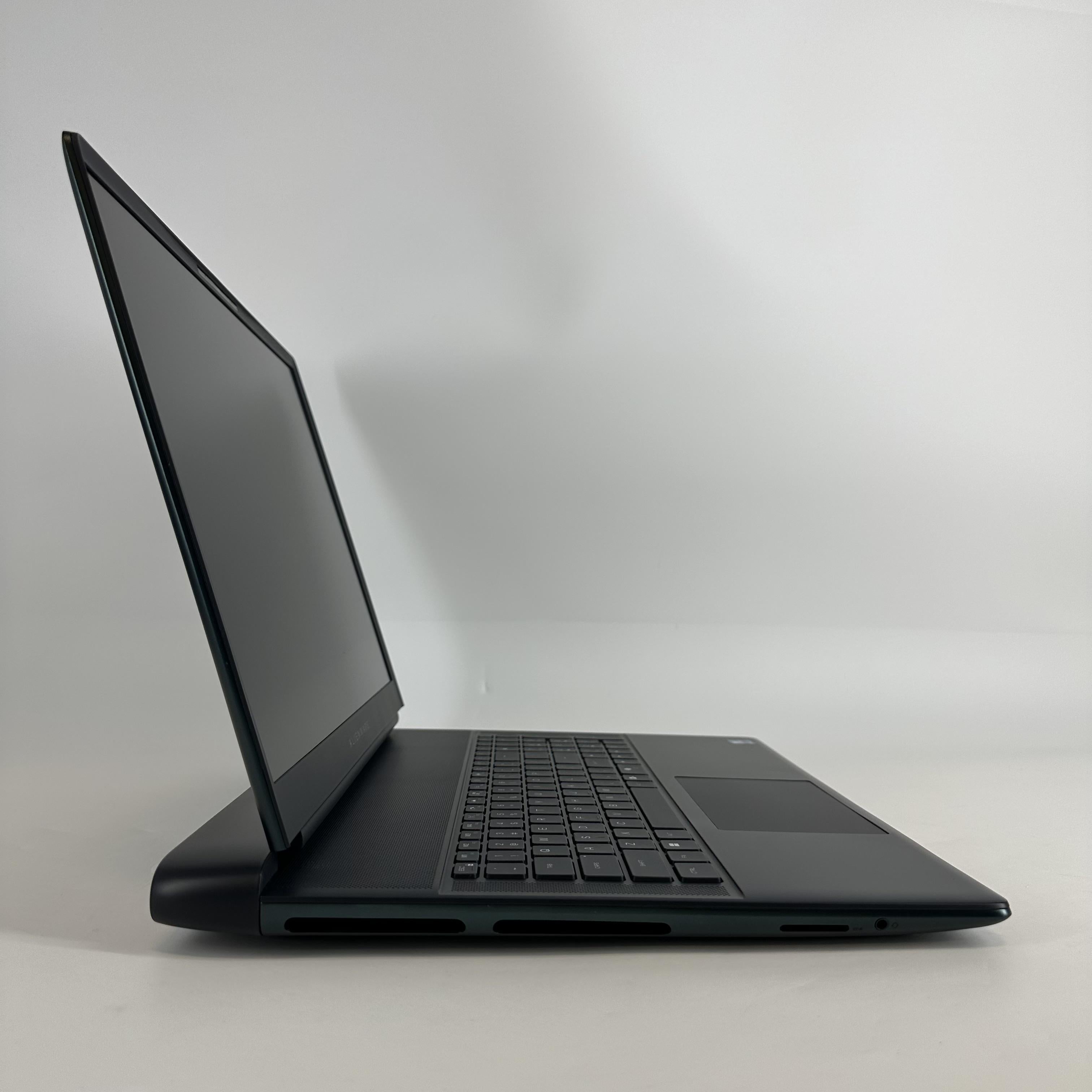 Dell Alienware 18 Area-51 Teal 2.7 GHz Intel Core Ultra 9 Series 2 32GB RAM 2TB Solid State Drive NVIDIA GeForce RTX 5070 Ti 12 GB