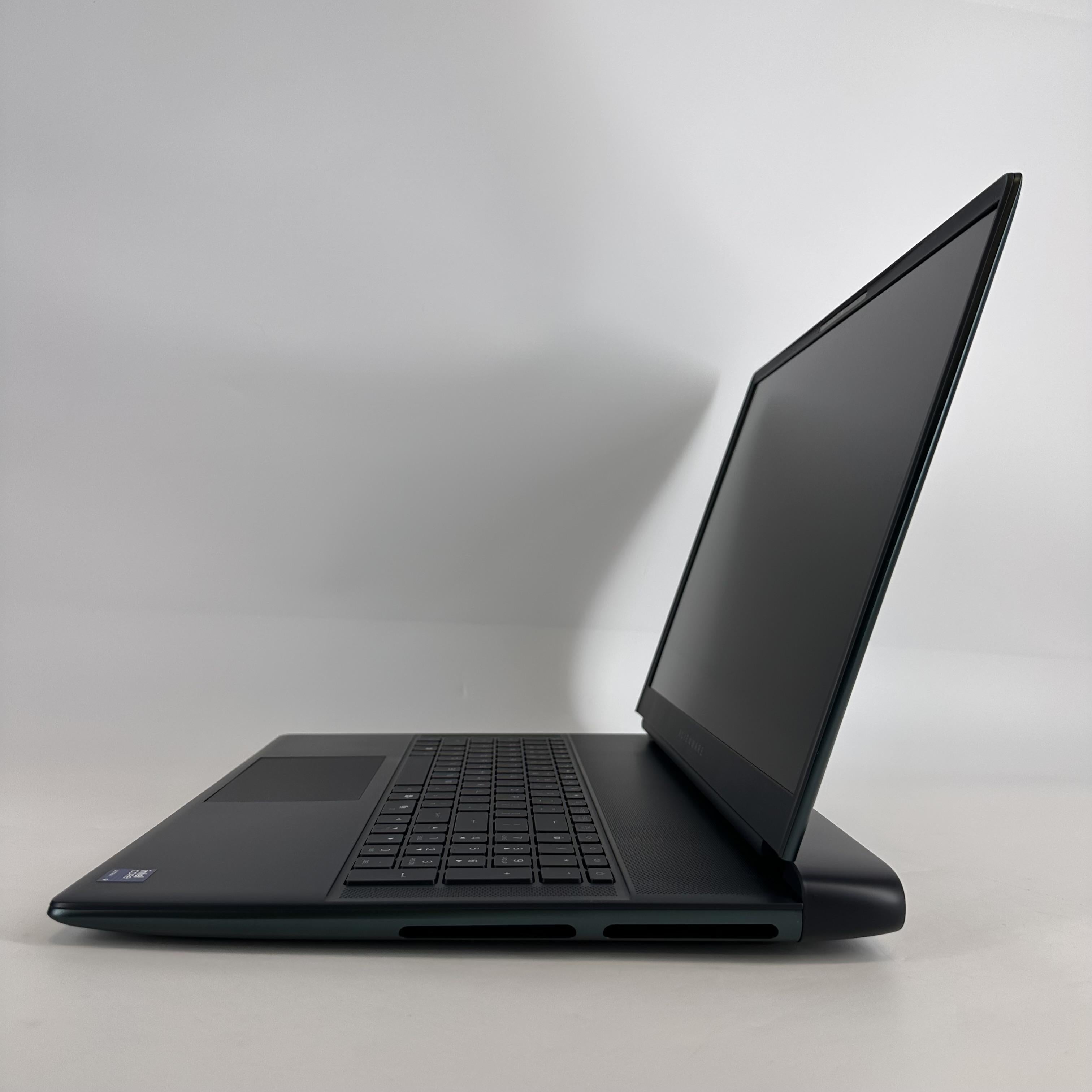 Dell Alienware 18 Area-51 Teal 2.7 GHz Intel Core Ultra 9 Series 2 32GB RAM 2TB Solid State Drive NVIDIA GeForce RTX 5070 Ti 12 GB