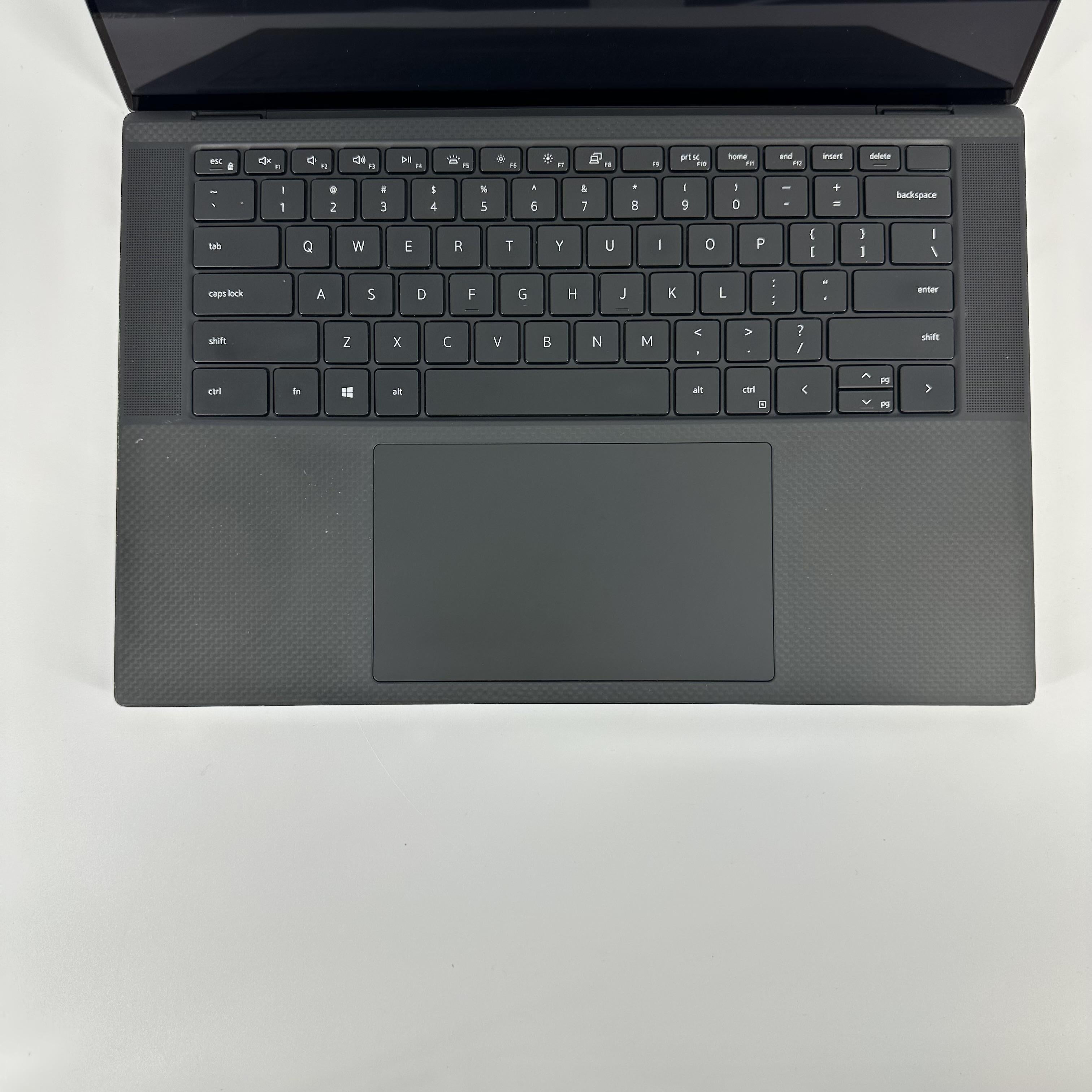 Dell XPS 15 9500 Gray 2.4 GHz Intel Core i9 10th Gen. 32GB RAM 1TB Solid State Drive NVIDIA GeForce GTX 1650 Ti 4 GB