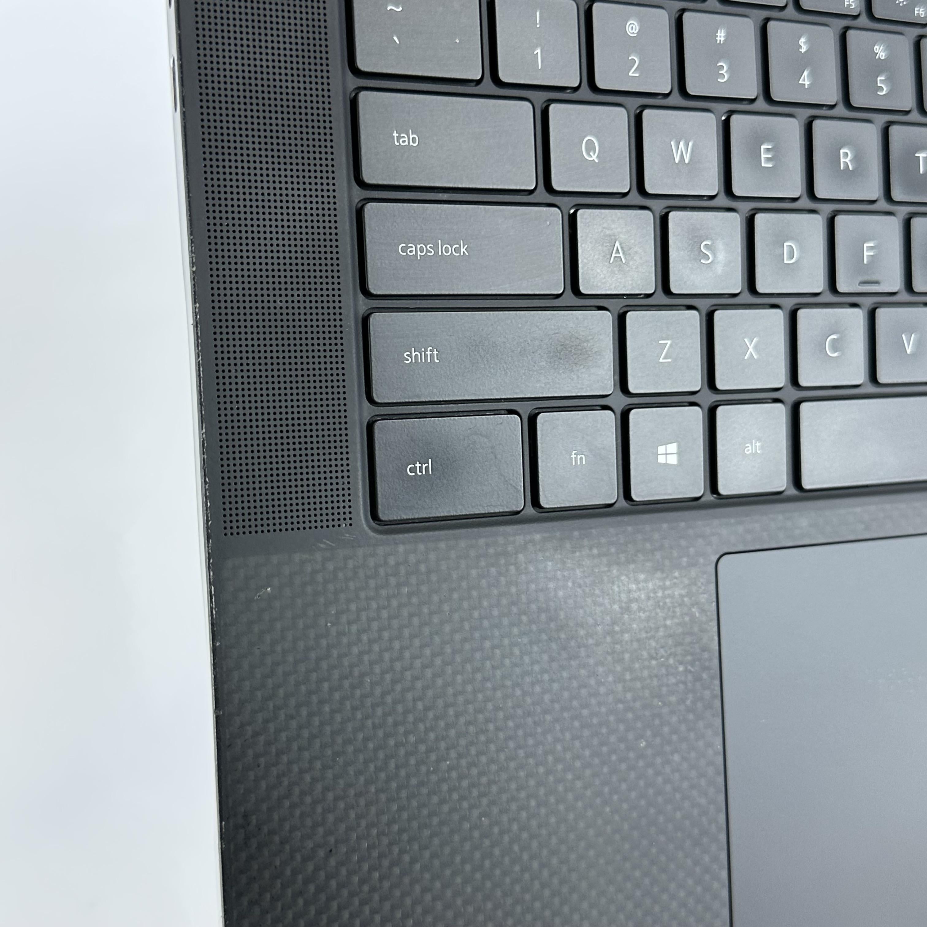 Dell XPS 15 9500 Gray 2.4 GHz Intel Core i9 10th Gen. 32GB RAM 1TB Solid State Drive NVIDIA GeForce GTX 1650 Ti 4 GB
