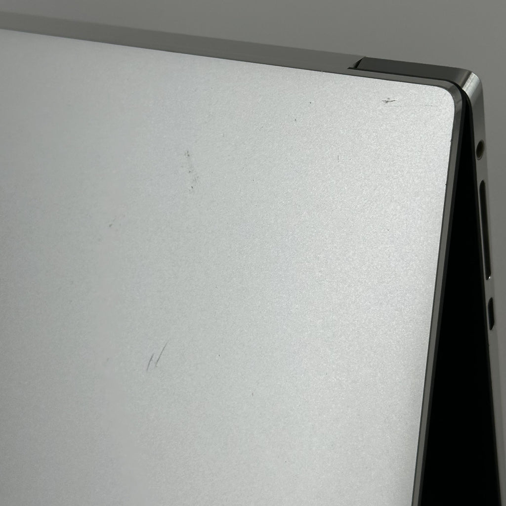 Dell XPS 15 9500 Gray 2.4 GHz Intel Core i9 10th Gen. 32GB RAM 1TB Solid State Drive NVIDIA GeForce GTX 1650 Ti 4 GB