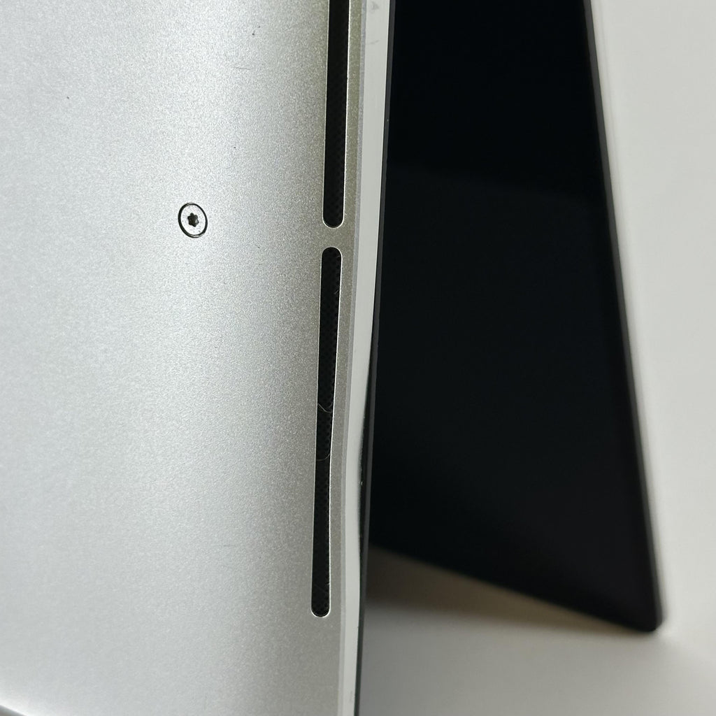 Dell XPS 15 9500 Gray 2.4 GHz Intel Core i9 10th Gen. 32GB RAM 1TB Solid State Drive NVIDIA GeForce GTX 1650 Ti 4 GB