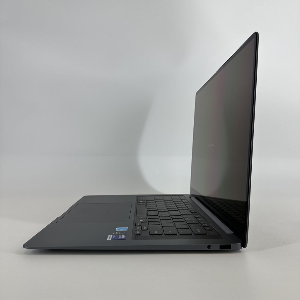 Samsung Galaxy Book6 Pro 16 Grey 1.9 GHz Intel Core Ultra 7 Series 3 16GB RAM 1TB Solid State Drive