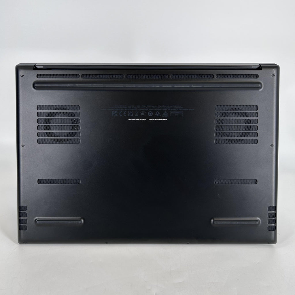 Razer Blade 16 2024 Black 2.2 GHz Intel Core i9 14th Gen. 96GB RAM 4TB Solid State Drive 4TB Solid State Drive NVIDIA GeForce RTX 4090 16 GB