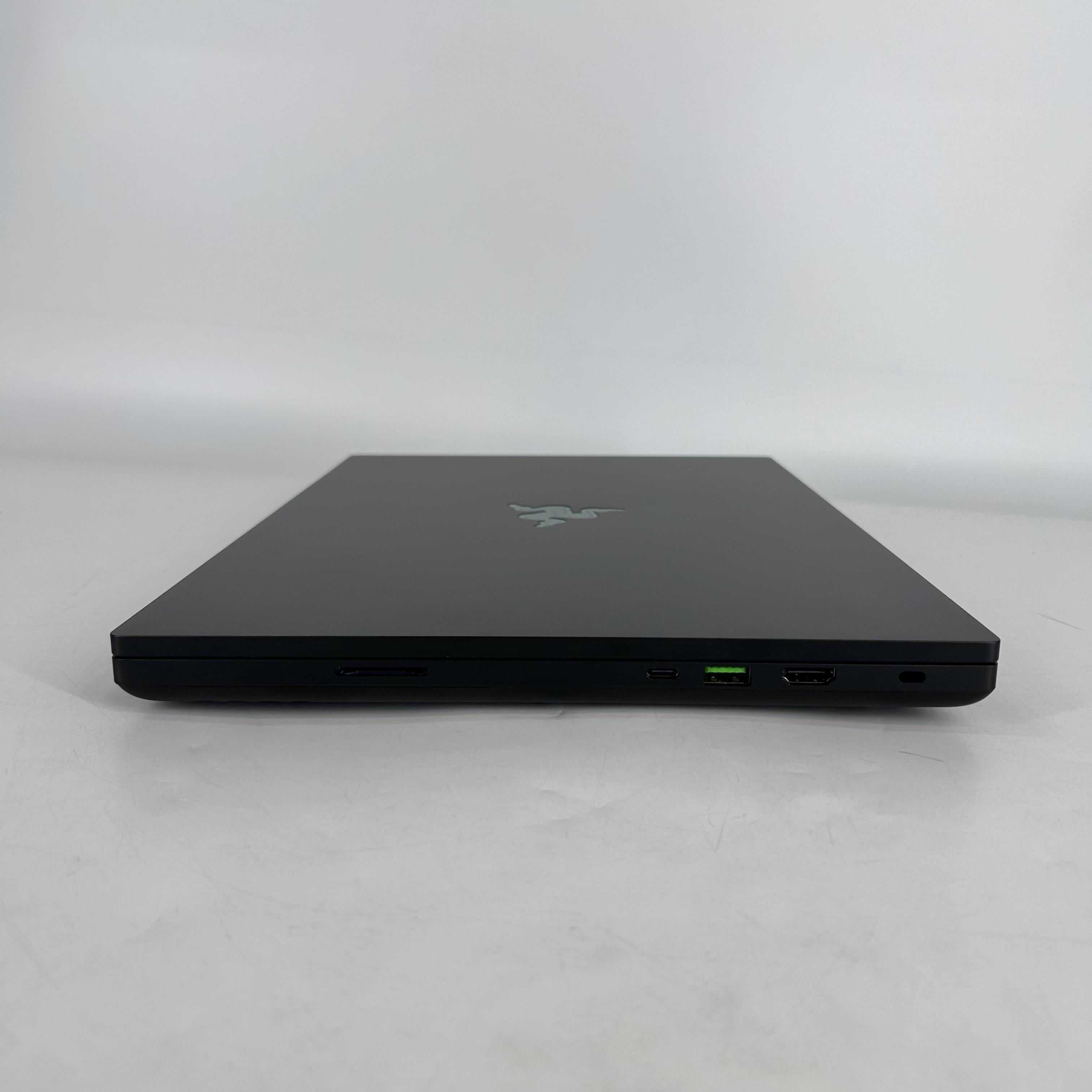 Razer Blade 16 2024 Black 2.2 GHz Intel Core i9 14th Gen. 96GB RAM 4TB Solid State Drive 4TB Solid State Drive NVIDIA GeForce RTX 4090 16 GB