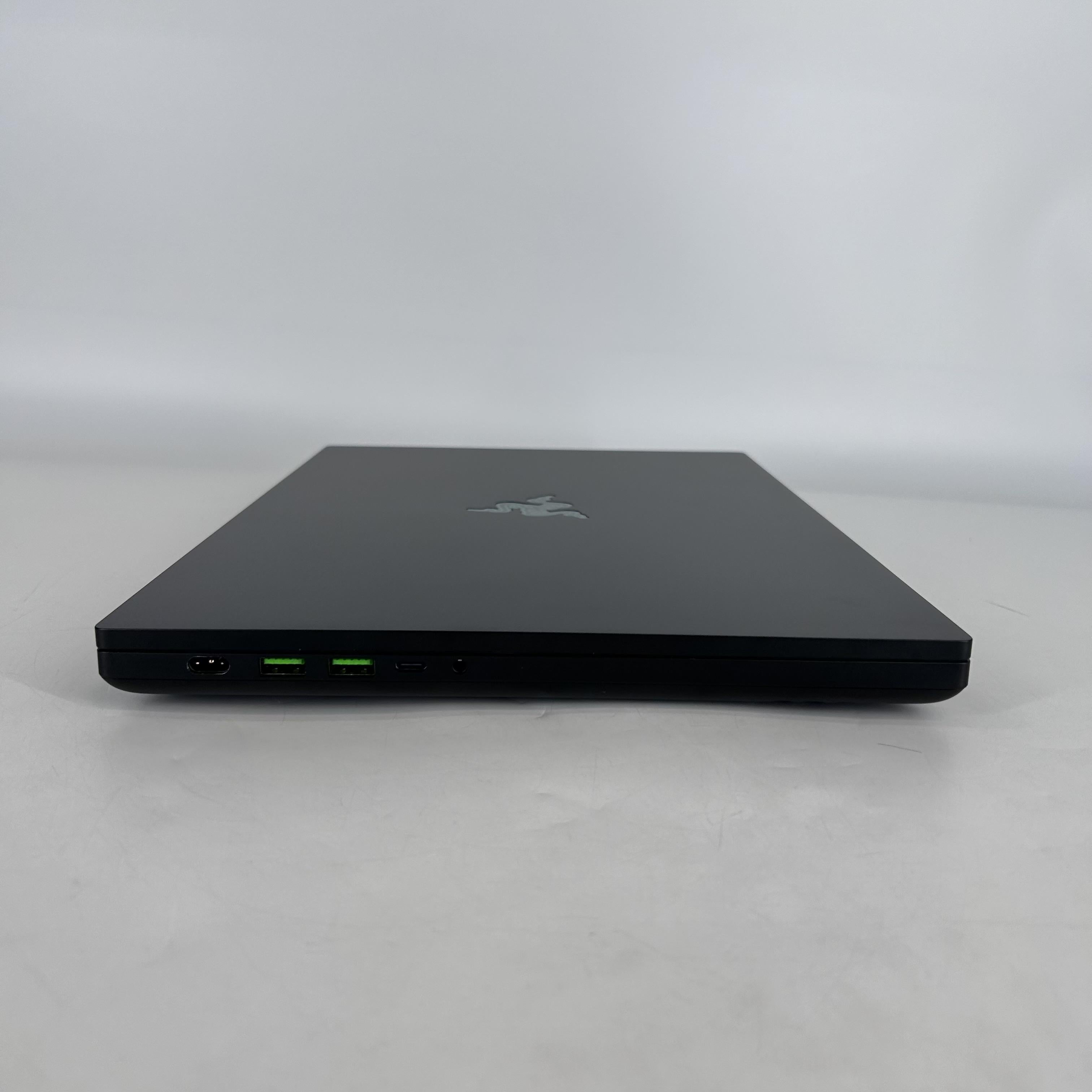 Razer Blade 16 2024 Black 2.2 GHz Intel Core i9 14th Gen. 96GB RAM 4TB Solid State Drive 4TB Solid State Drive NVIDIA GeForce RTX 4090 16 GB