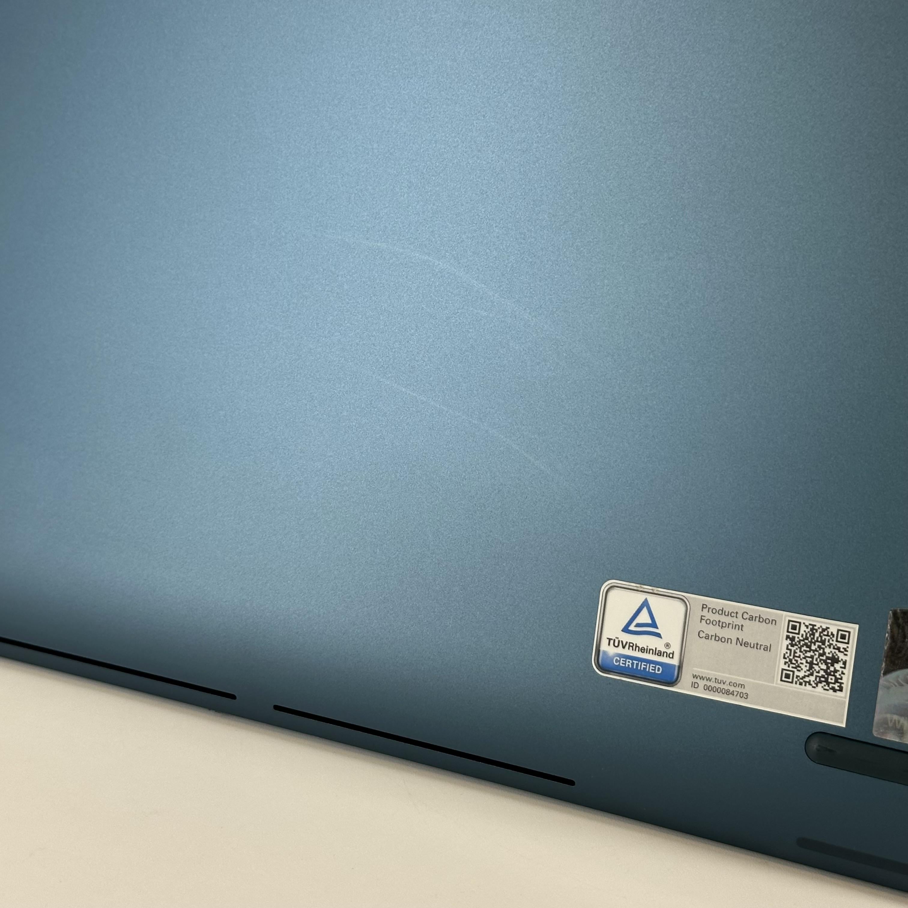 Lenovo Yoga Book 9i 13.3 Blue 1.7 GHz Intel Core i7 13th Gen. 16GB RAM 512GB Solid State Drive
