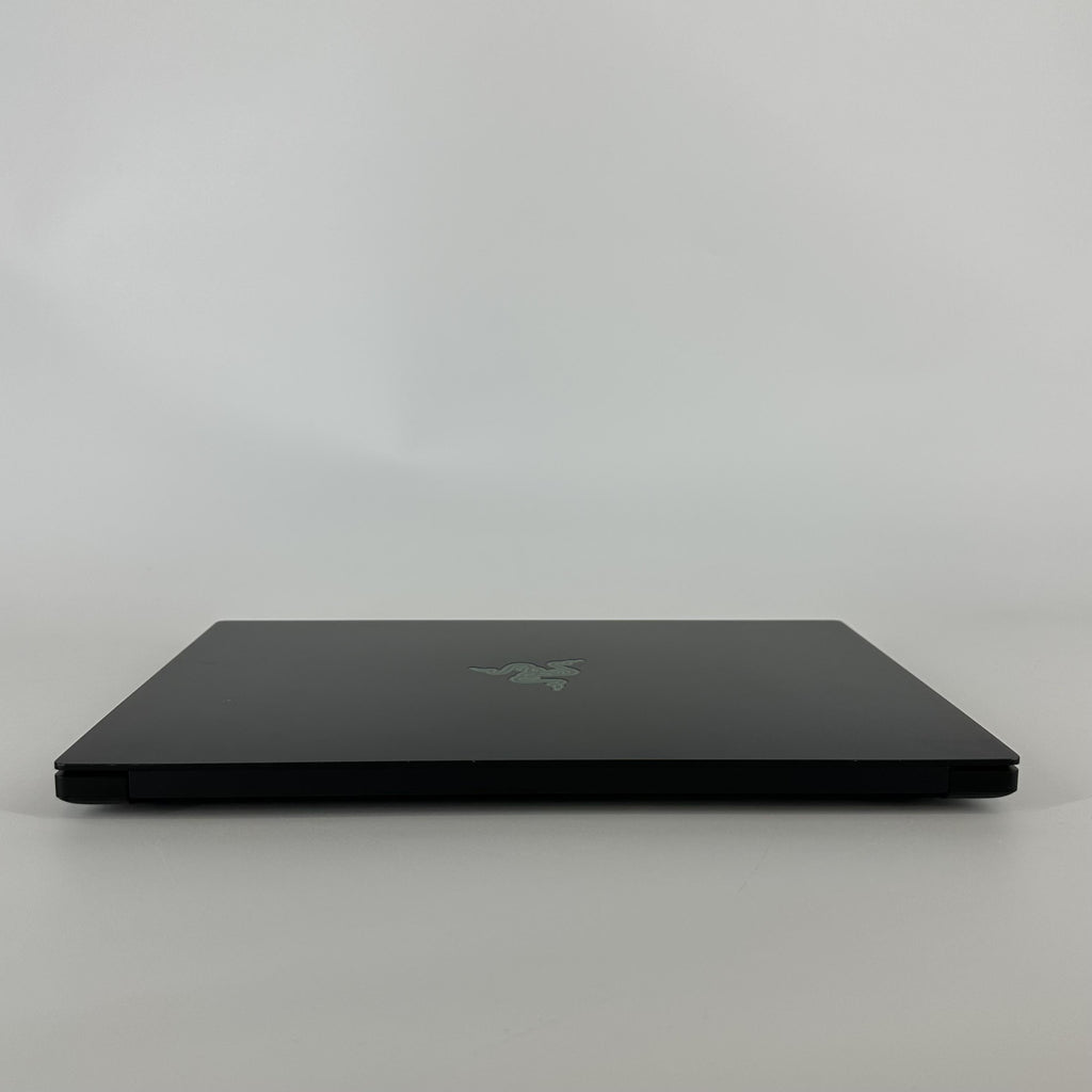 Razer Blade 14 2022 Black 3.3 GHz AMD Ryzen 9 6900HX 16GB RAM 1TB Solid State Drive NVIDIA GeForce RTX 3060 6 GB