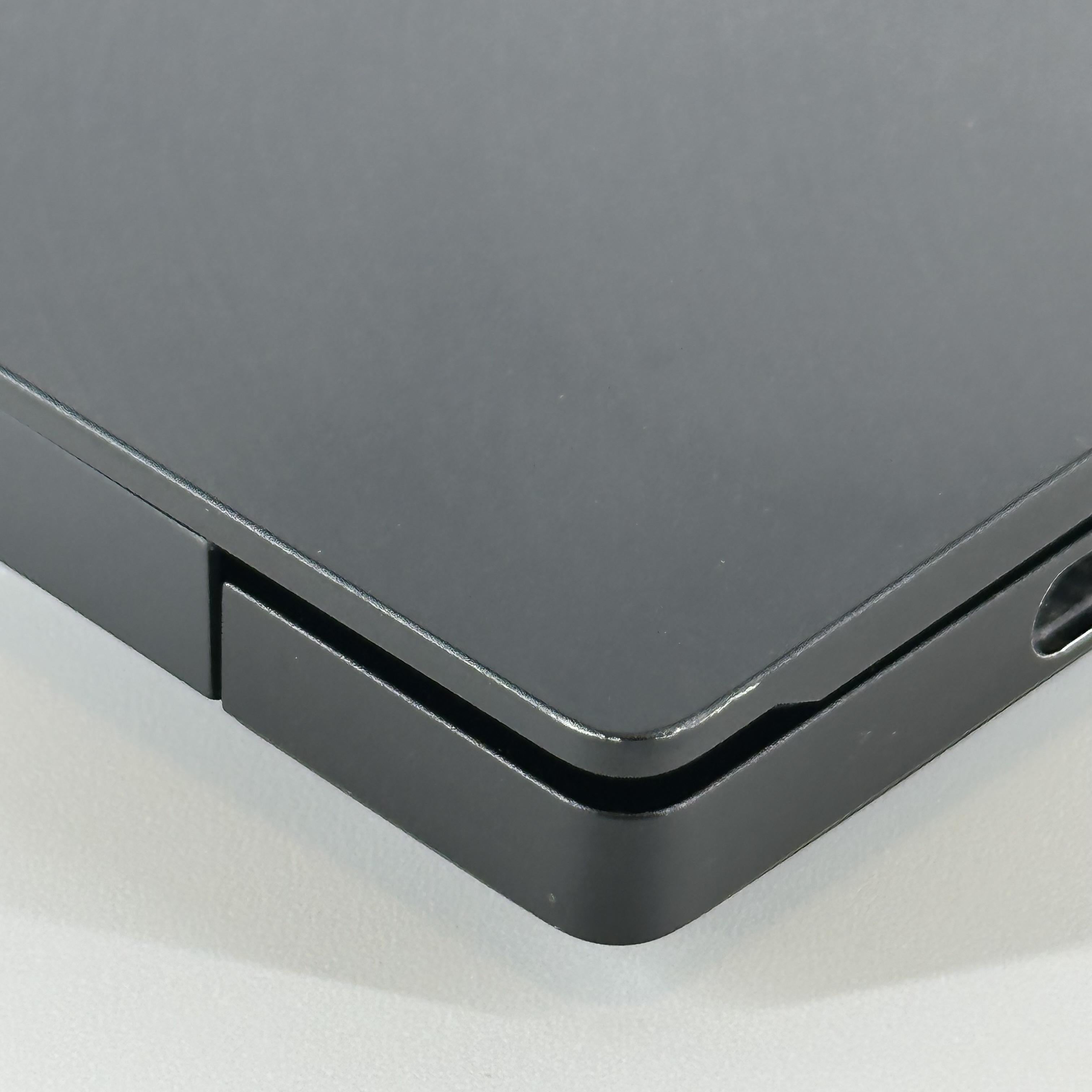 Razer Blade 14 2022 Black 3.3 GHz AMD Ryzen 9 6900HX 16GB RAM 1TB Solid State Drive NVIDIA GeForce RTX 3060 6 GB