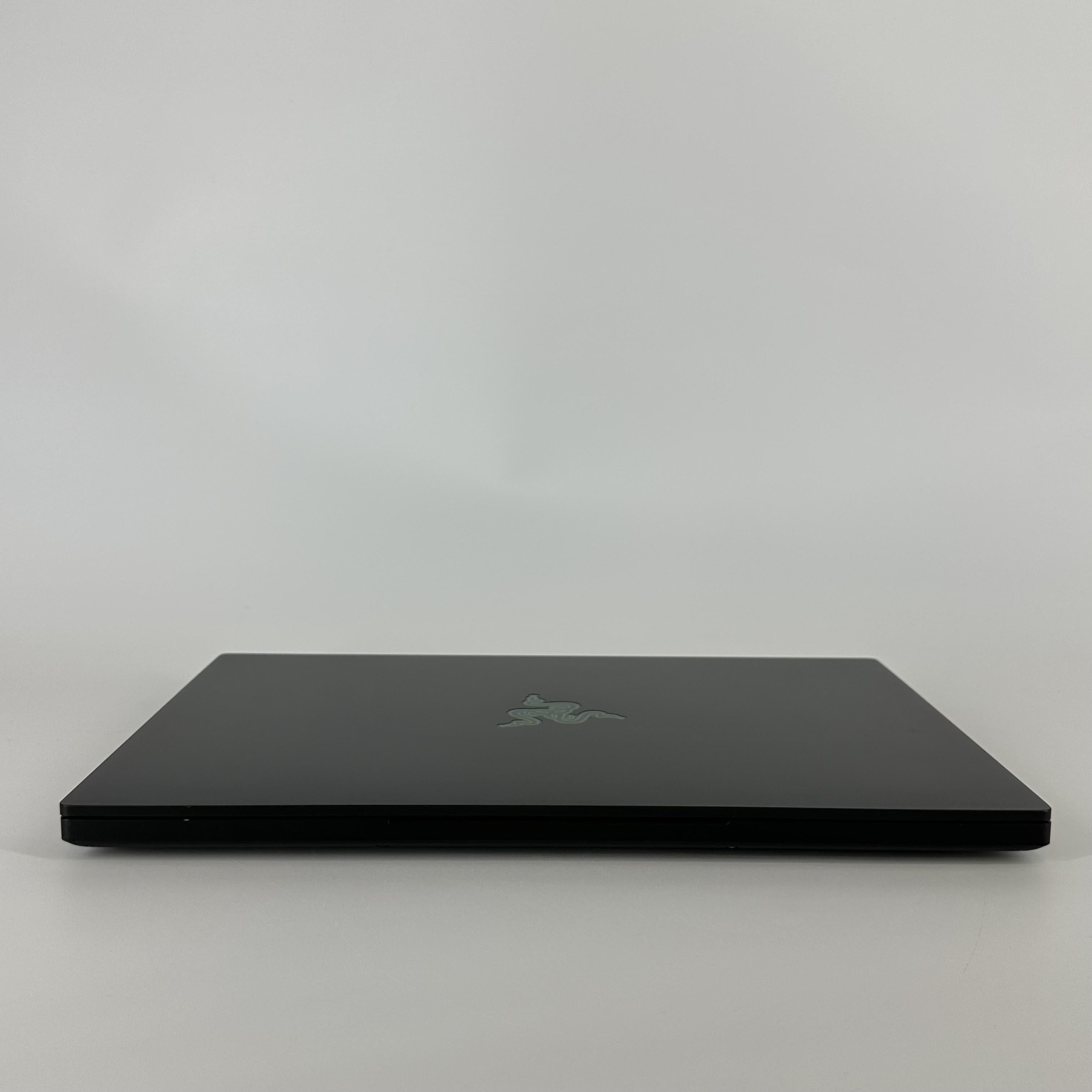 Razer Blade 14 2022 Black 3.3 GHz AMD Ryzen 9 6900HX 16GB RAM 1TB Solid State Drive NVIDIA GeForce RTX 3060 6 GB