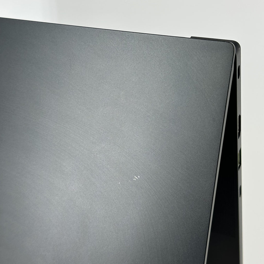 Razer Blade 14 2022 Black 3.3 GHz AMD Ryzen 9 6900HX 16GB RAM 1TB Solid State Drive NVIDIA GeForce RTX 3060 6 GB