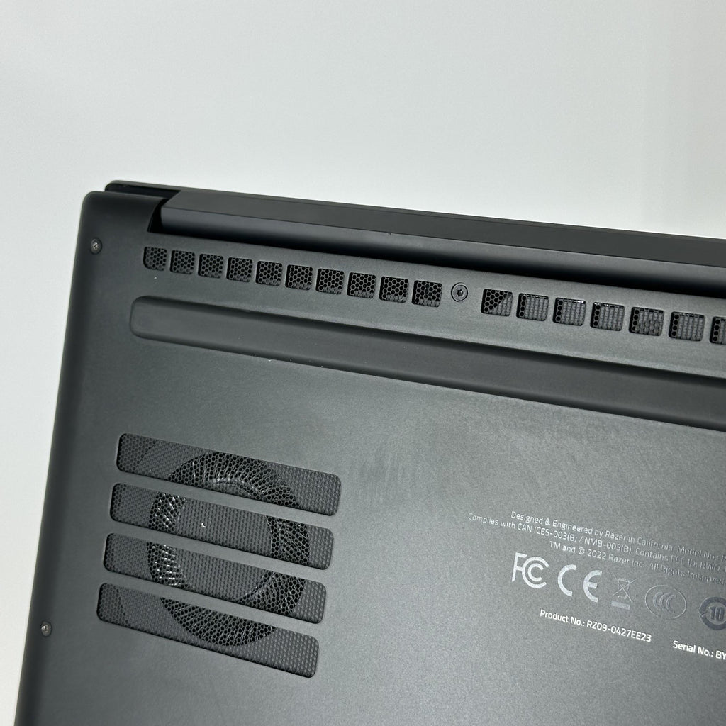 Razer Blade 14 2022 Black 3.3 GHz AMD Ryzen 9 6900HX 16GB RAM 1TB Solid State Drive NVIDIA GeForce RTX 3060 6 GB