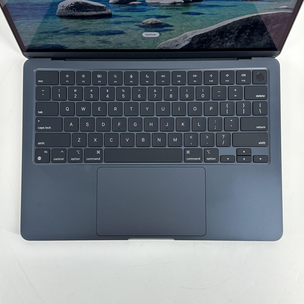 MacBook Air 13 2022 Blue 3.49 GHz M2 8-Core CPU 8GB Unified Memory 256GB Solid State Drive 8-Core GPU