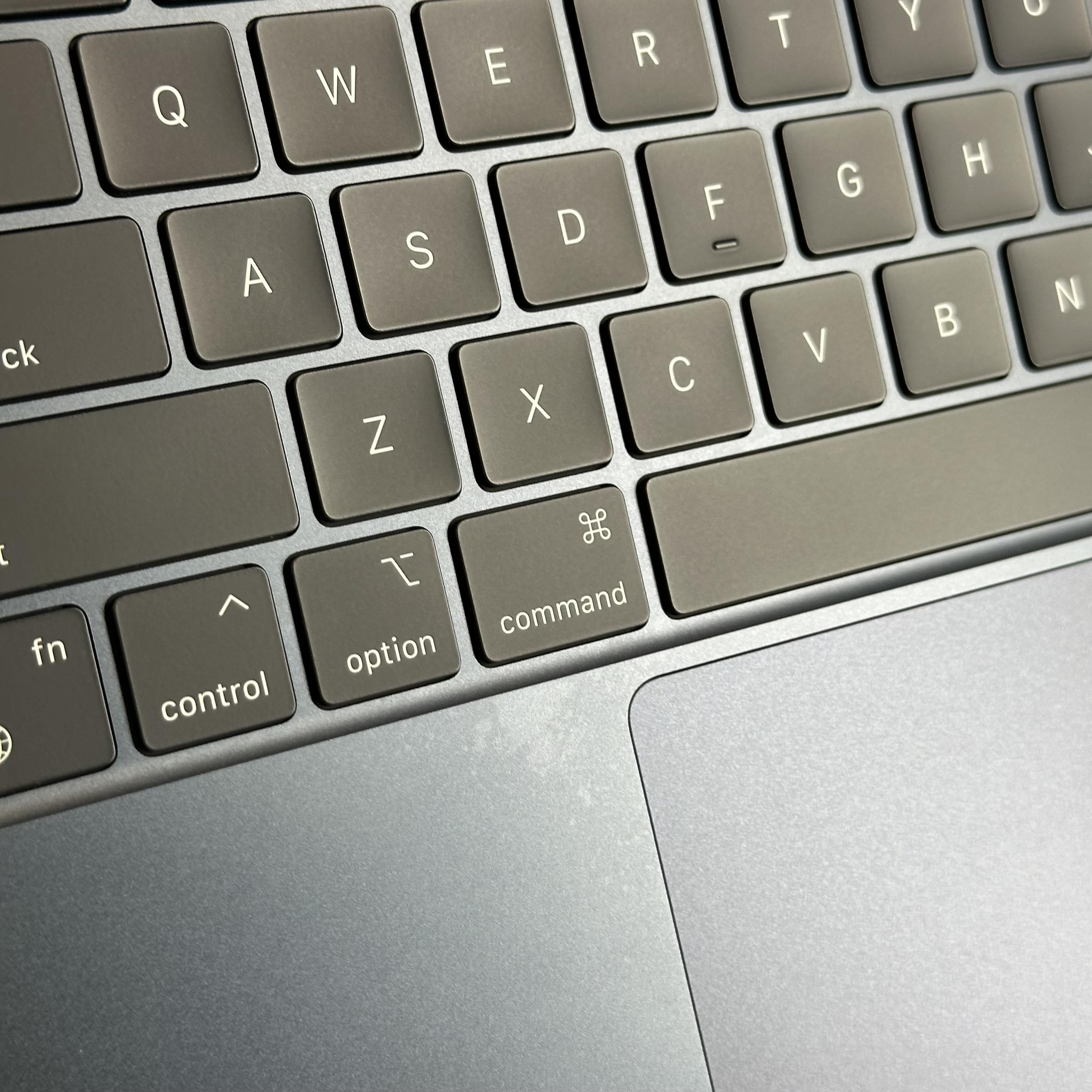 MacBook Air 13 2022 Blue 3.49 GHz M2 8-Core CPU 8GB Unified Memory 256GB Solid State Drive 8-Core GPU
