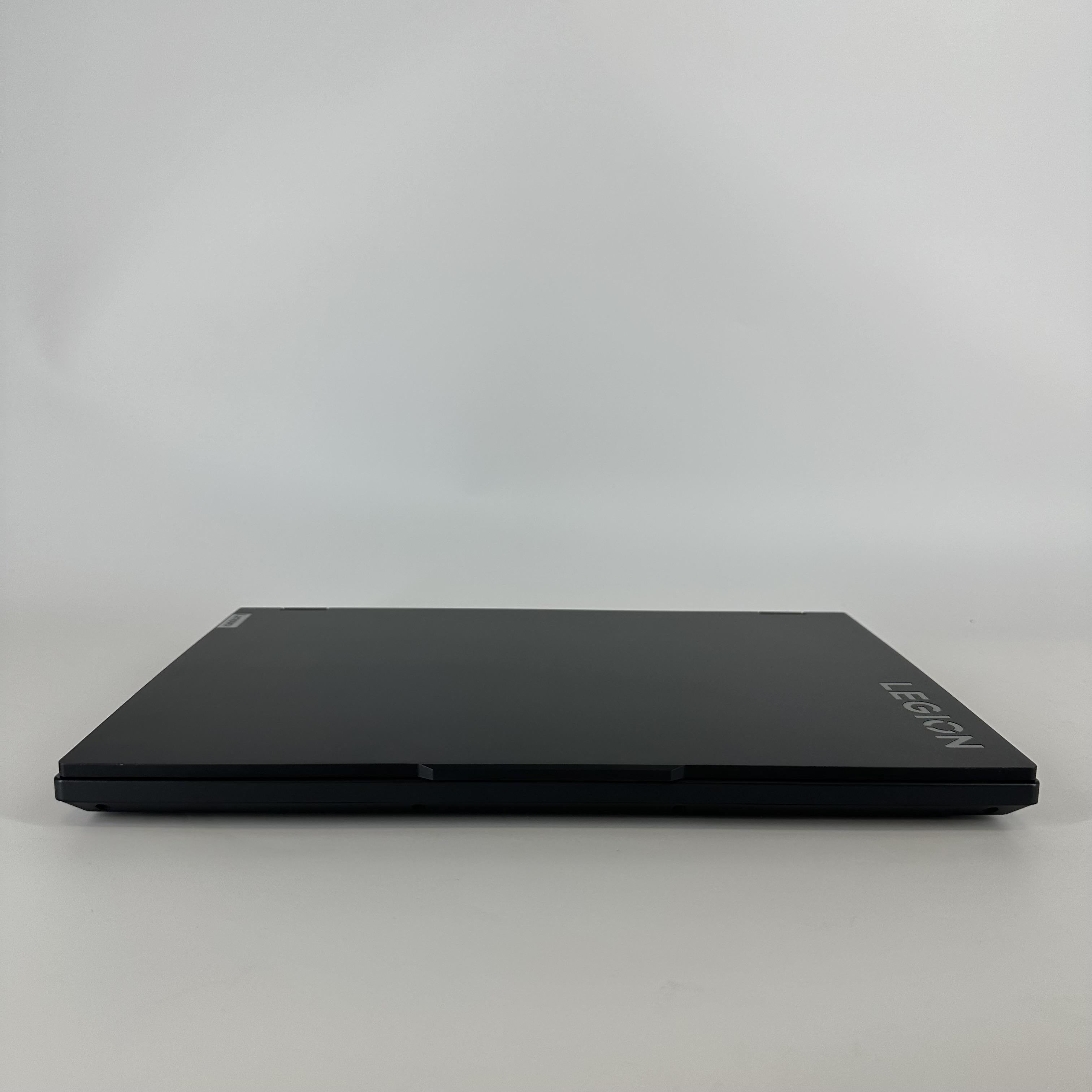 Lenovo Legion Pro 5i Gen 9 16 Gray 2.2 GHz Intel Core i9 14th Gen. 32GB RAM 1TB Solid State Drive 1TB Solid State Drive NVIDIA GeForce RTX 4070 8 GB