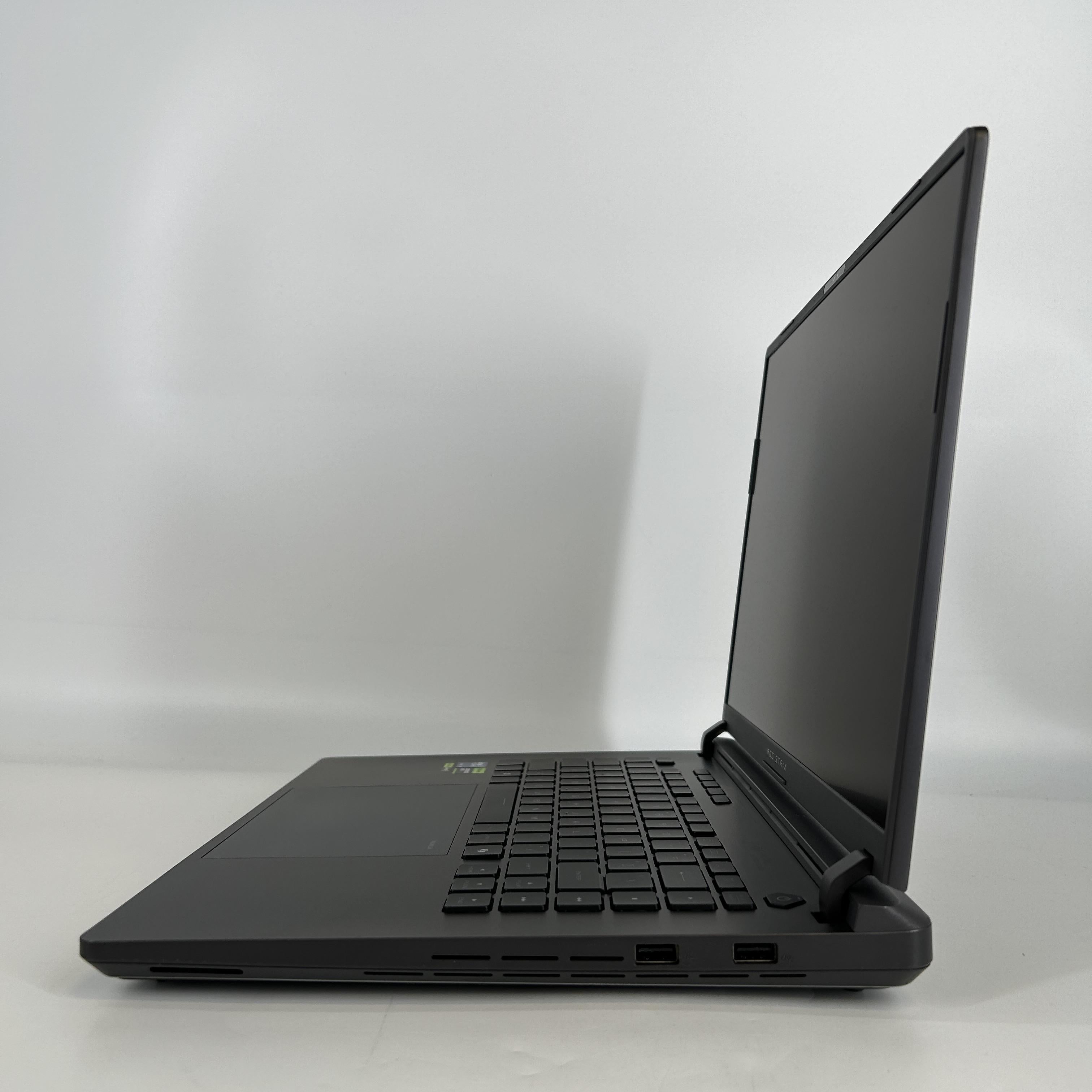 Asus ROG Strix G16 G615 16 Black 2.7 GHz Intel Core Ultra 9 Series 2 32GB RAM 1TB Solid State Drive NVIDIA GeForce RTX 5070 Ti 12 GB