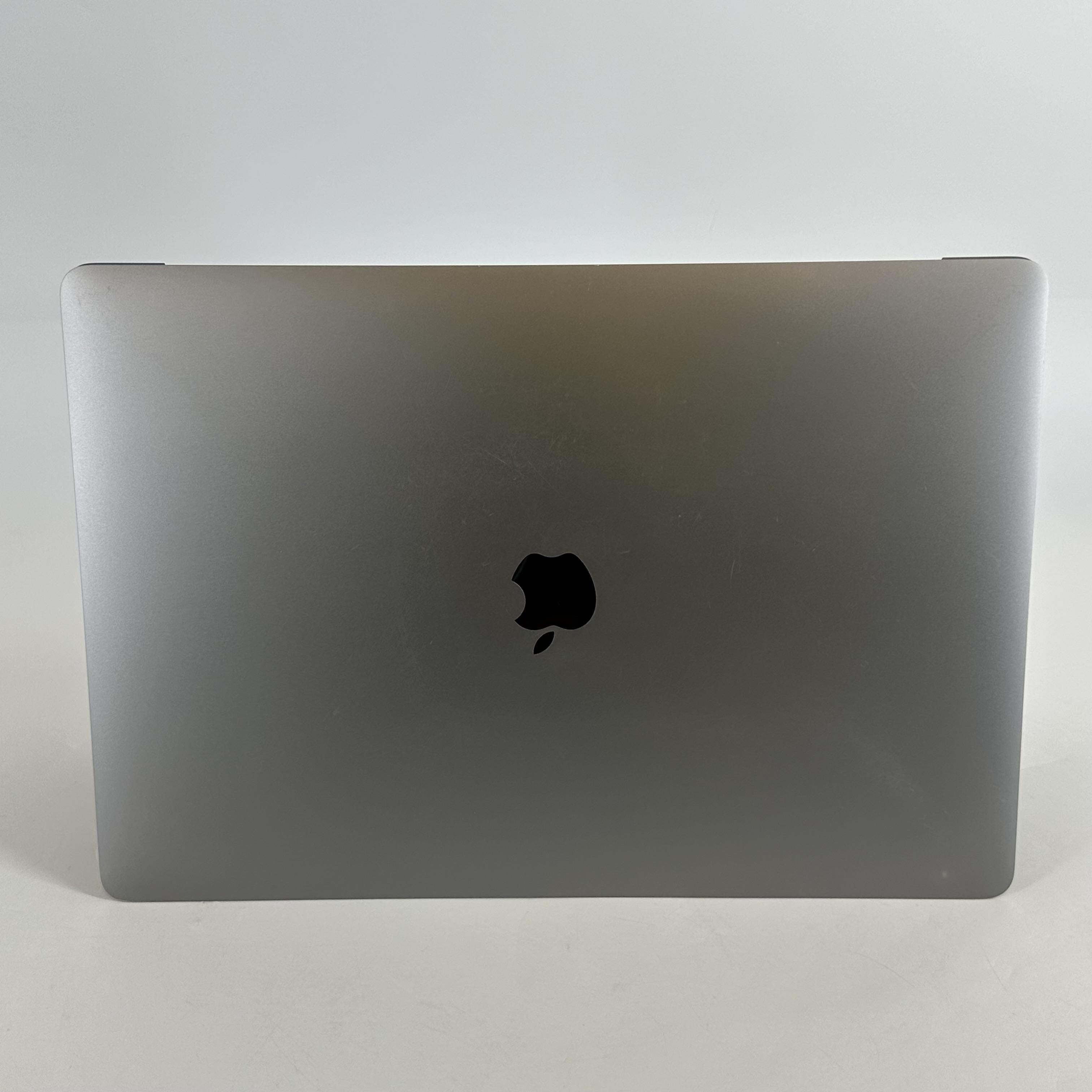 Apple MacBook Pro 15 Touch Bar 2017 Space Gray 3.1 GHz Intel Core i7 7th Gen. 16GB RAM 1TB Solid State Drive AMD Radeon Pro 560 4 GB