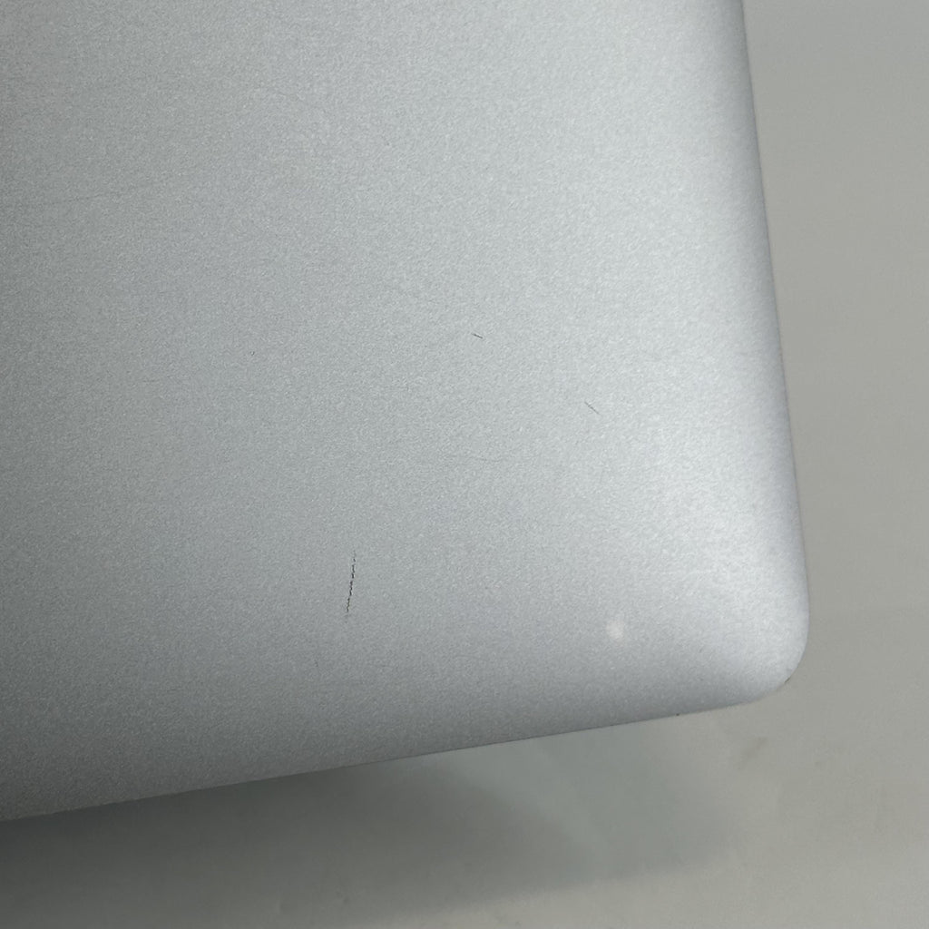 Apple MacBook Pro 15 Touch Bar 2017 Space Gray 3.1 GHz Intel Core i7 7th Gen. 16GB RAM 1TB Solid State Drive AMD Radeon Pro 560 4 GB