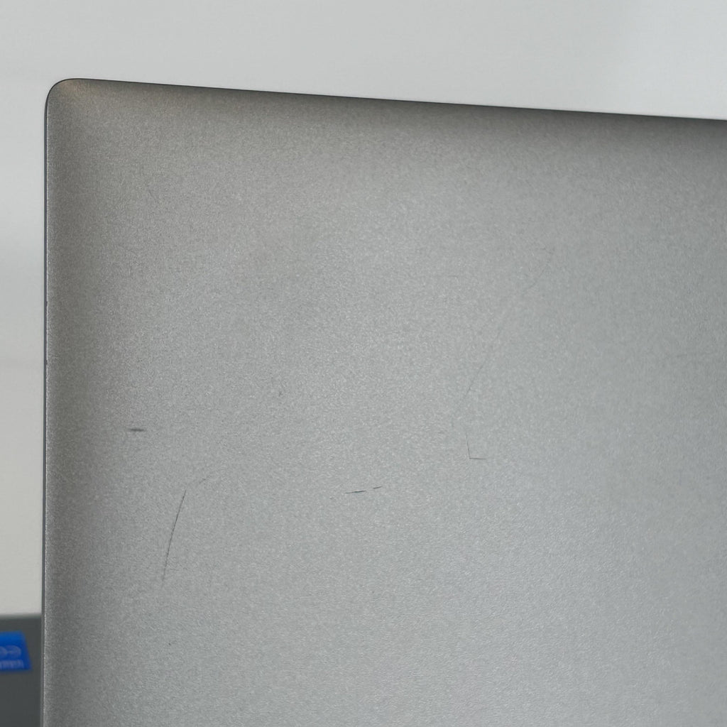 Dell Latitude 3320 13.3 Gray 2.6 GHz Intel Core i5 11th Gen. 16GB RAM 512GB Solid State Drive