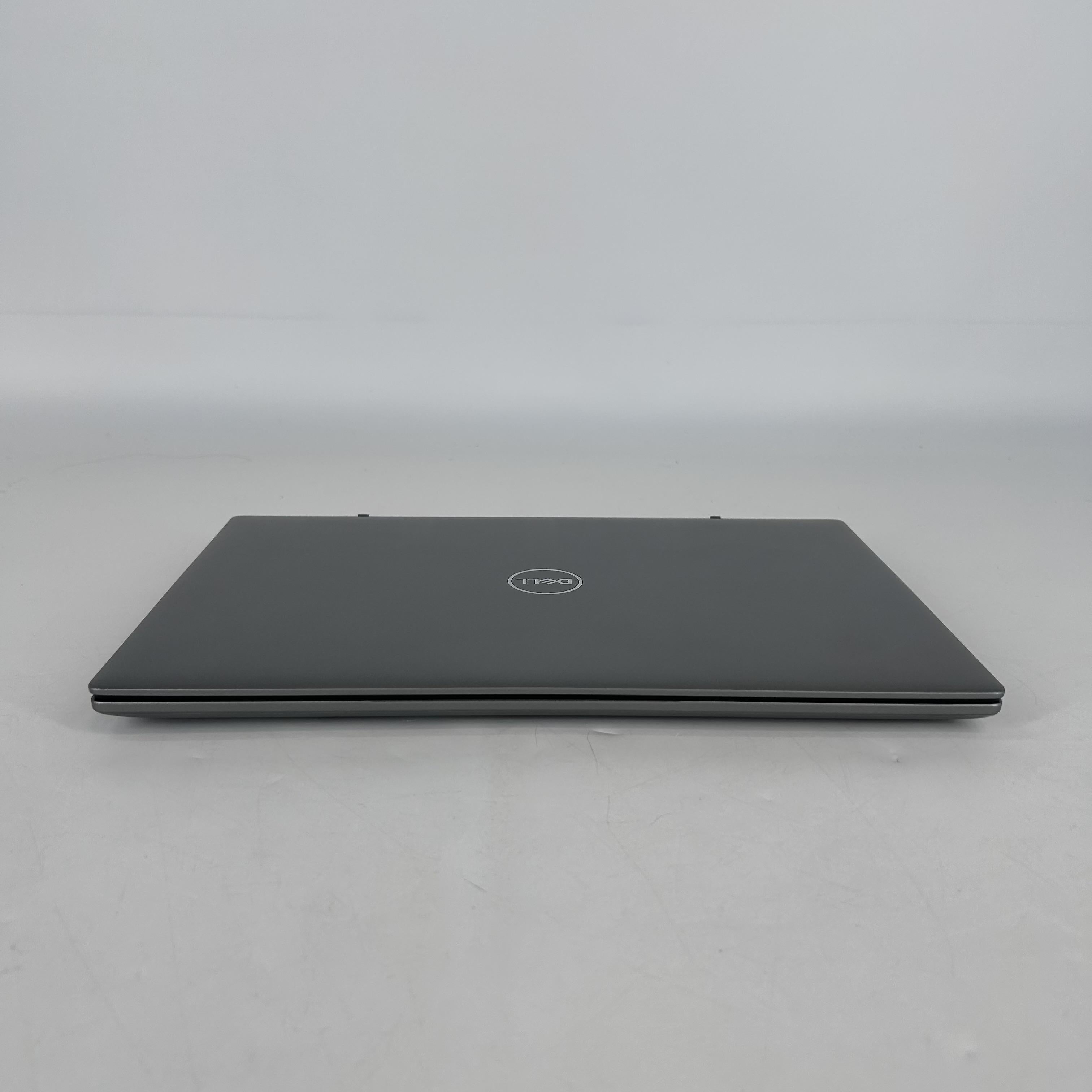 Dell Latitude 3320 13.3 Gray 2.6 GHz Intel Core i5 11th Gen. 16GB RAM 512GB Solid State Drive