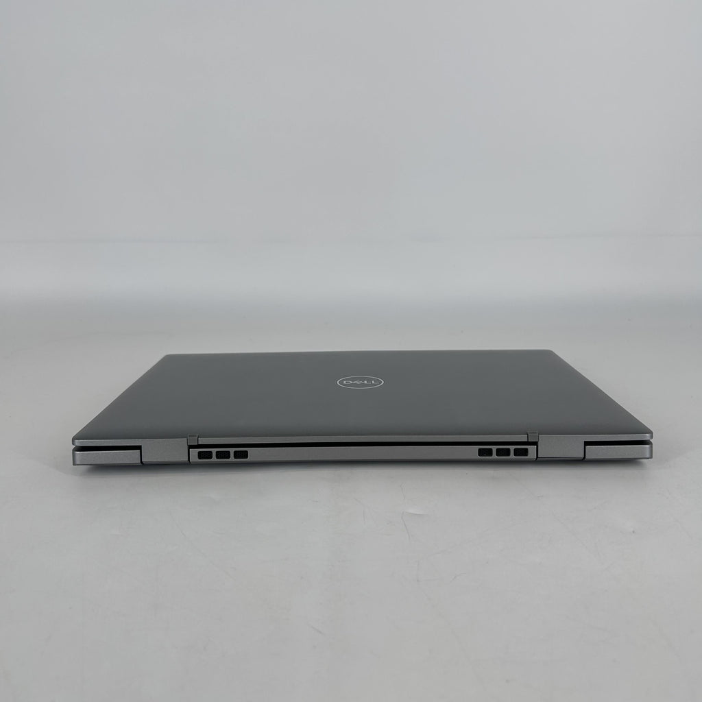 Dell Latitude 3320 13.3 Gray 2.6 GHz Intel Core i5 11th Gen. 16GB RAM 512GB Solid State Drive