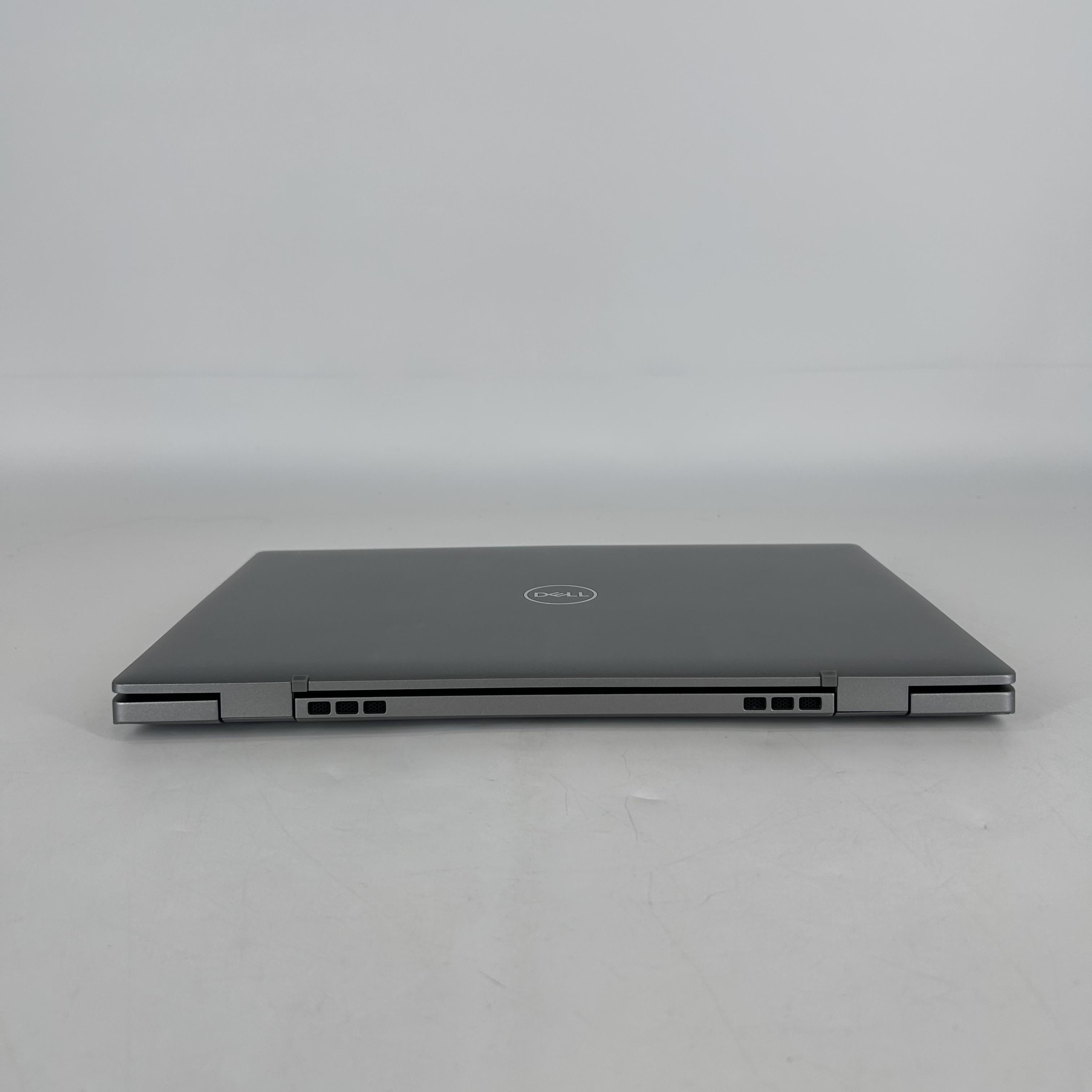 Dell Latitude 3320 13.3 Gray 2.6 GHz Intel Core i5 11th Gen. 16GB RAM 512GB Solid State Drive