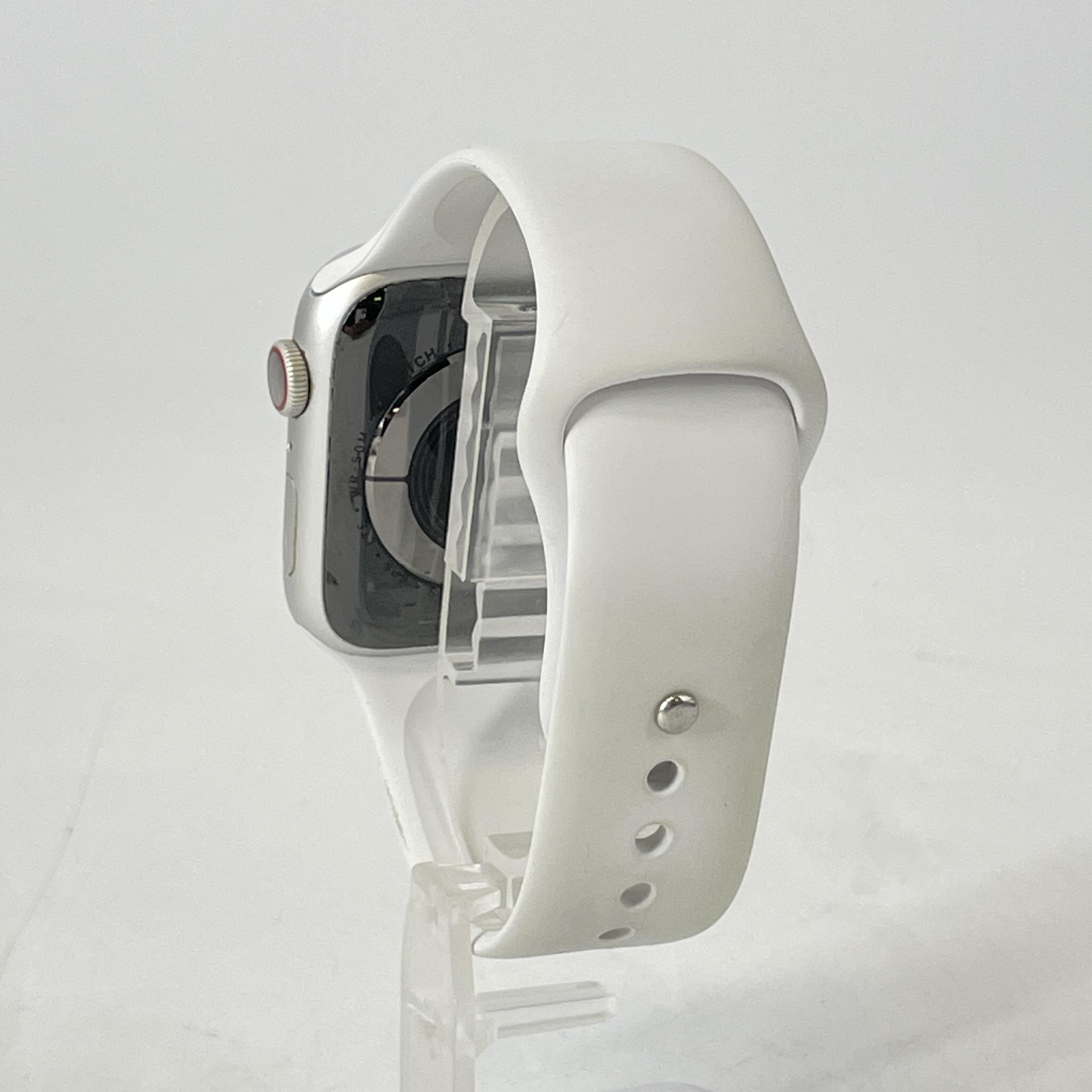 Apple Watch (Series 5) 44mm Silver Unlocked 32GB