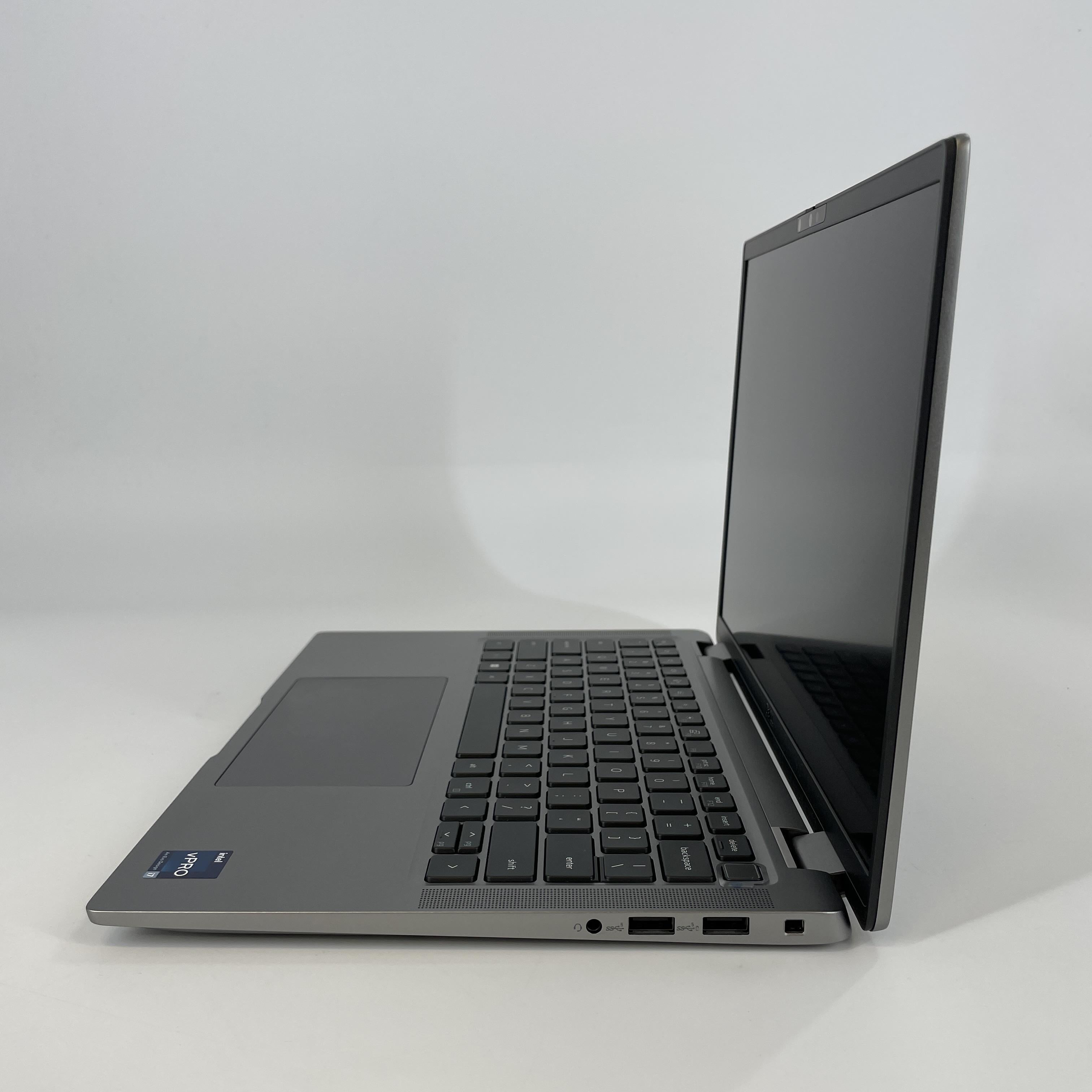 Dell Latitude 7440 14 Gray 1.8 GHz Intel Core i7 13th Gen. 32GB RAM 512GB Solid State Drive