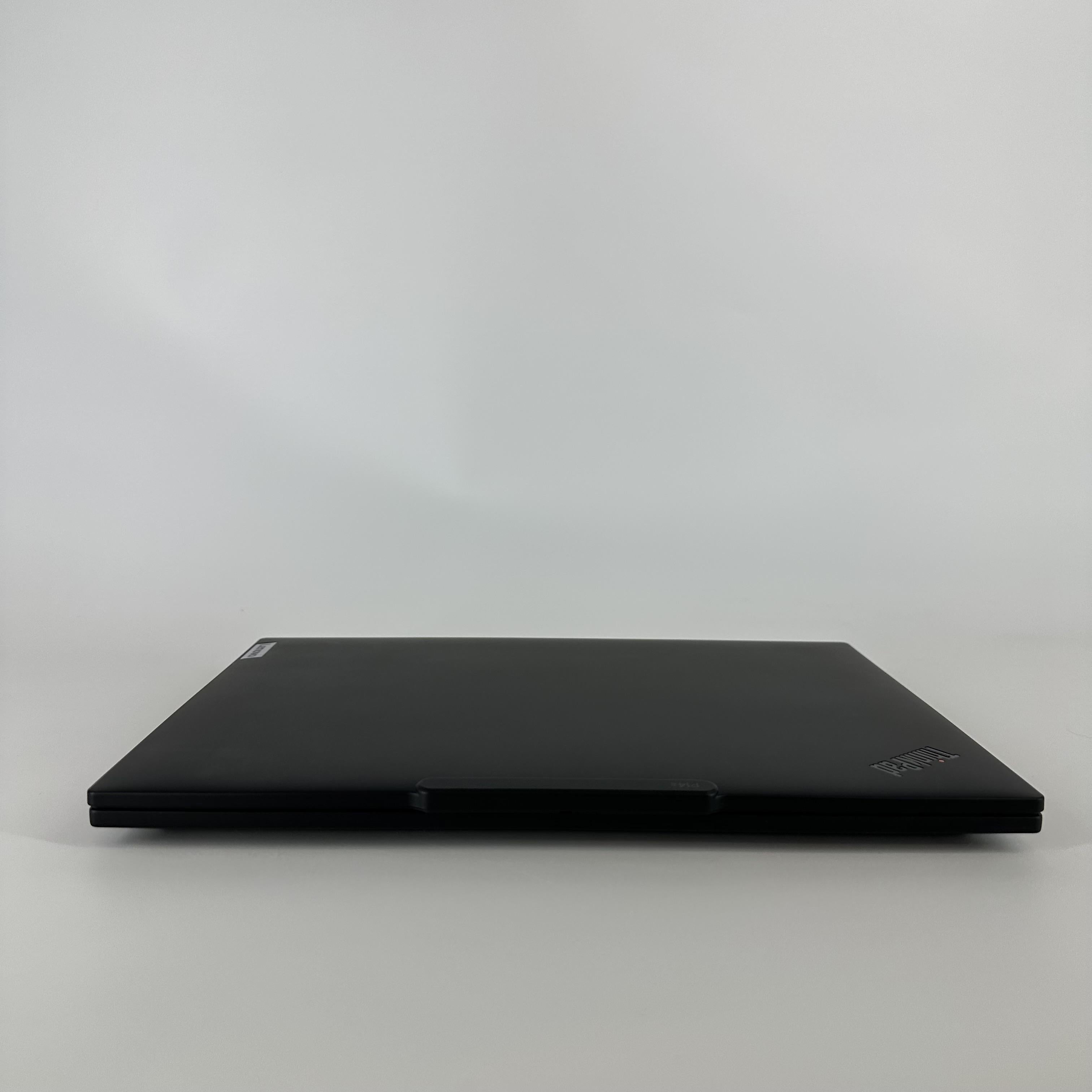 Lenovo ThinkPad P14s Gen 5 Black 3.5 GHz AMD Ryzen 5 Pro 8640HS 16GB RAM 512GB Solid State Drive
