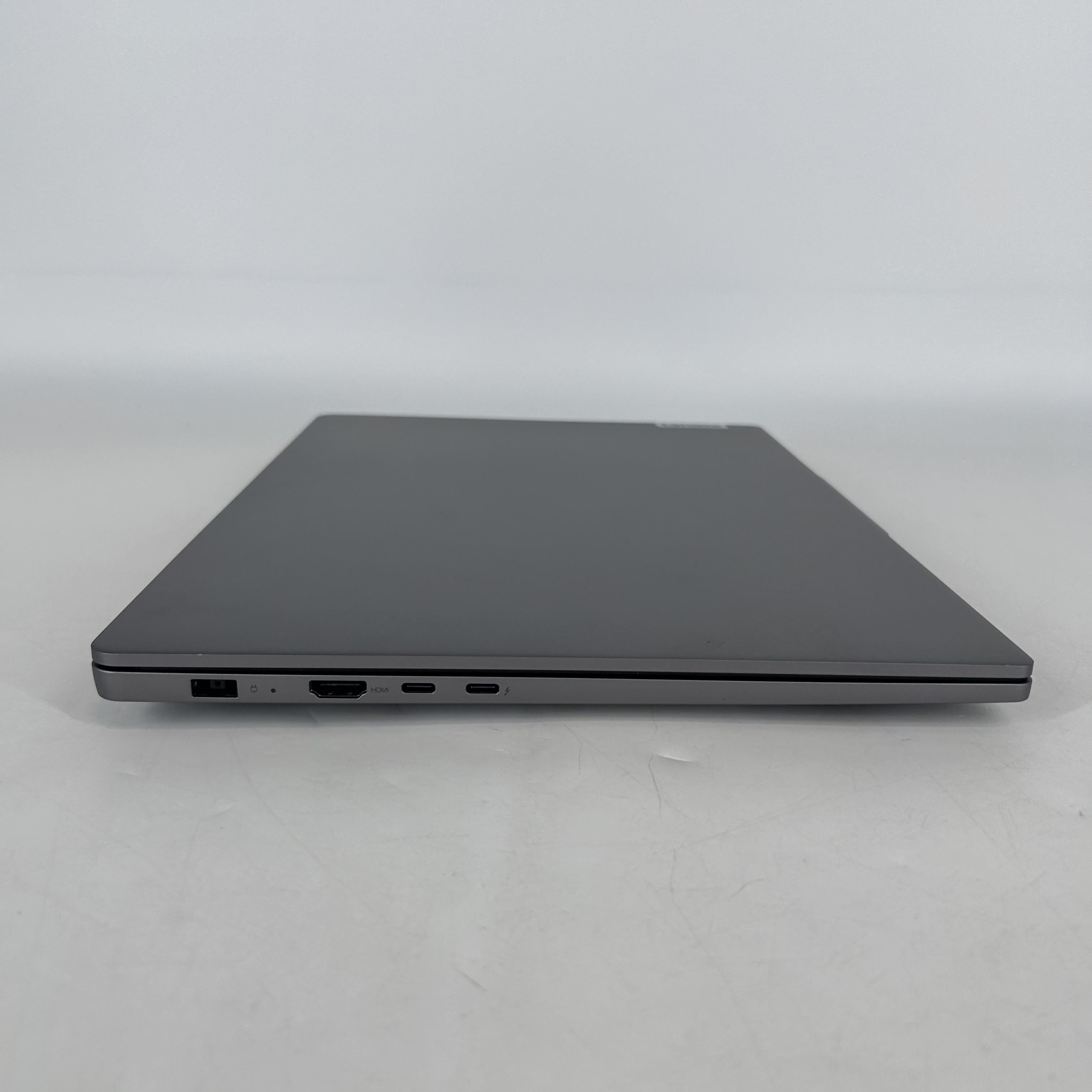 Lenovo IdeaPad Pro 5i 16 Luna Grey 1.4 GHz Intel Core Ultra 7 16GB RAM 1TB Solid State Drive NVIDIA GeForce RTX 3050 6 GB