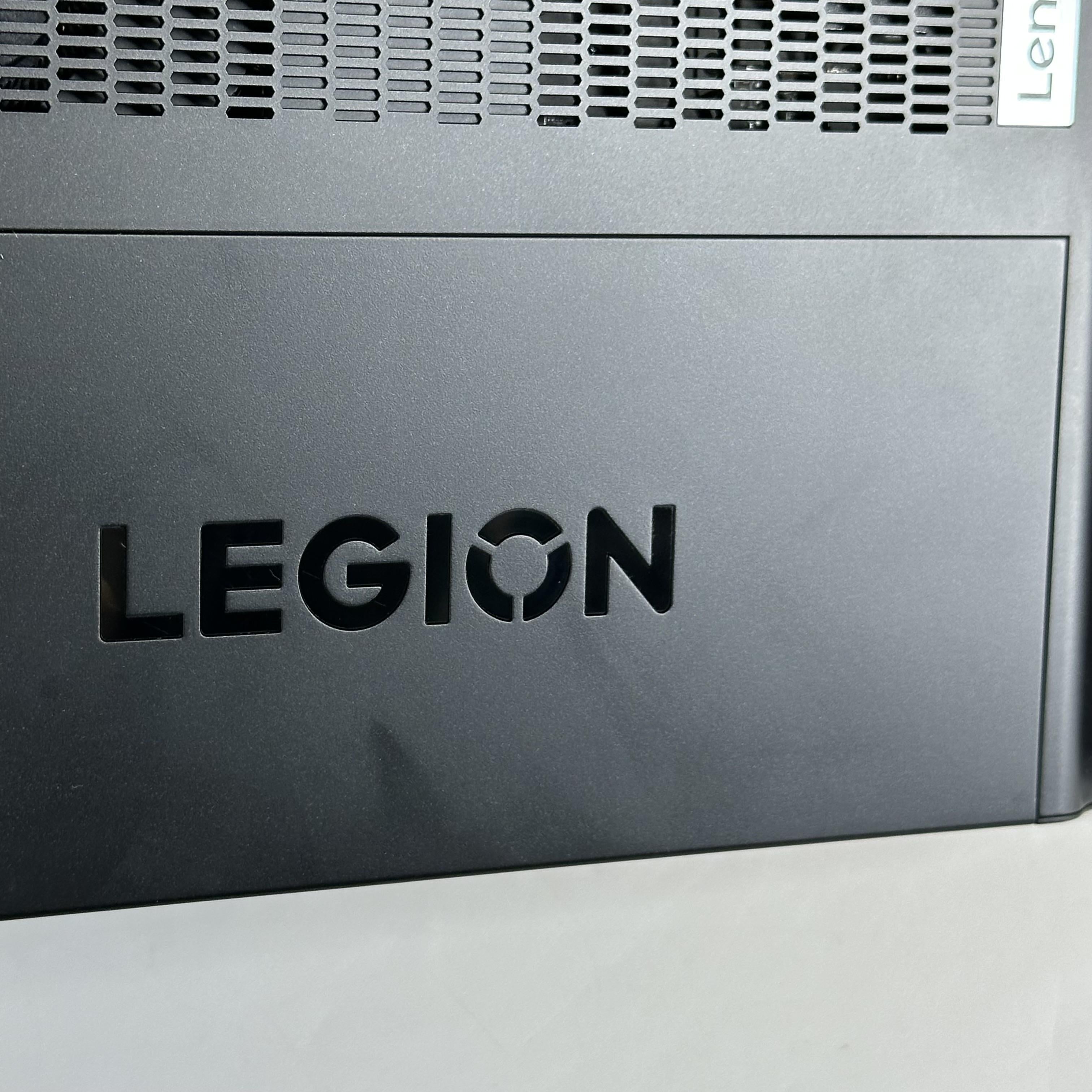 Lenovo Legion Go AMD Ryzen Z1 Extreme 16GB RAM 2TB Solid State Drive
