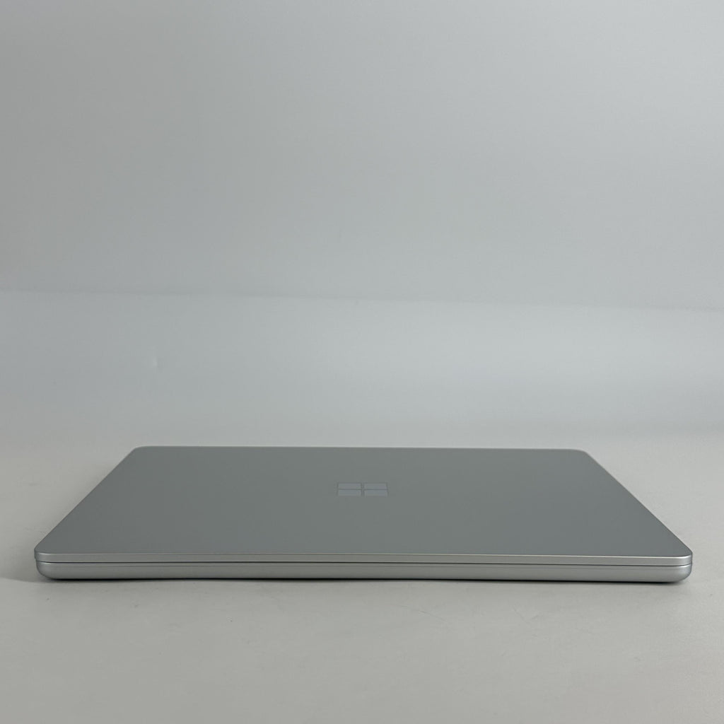 Microsoft Surface Laptop 13 Silver 3.3 GHz Qualcomm Snapdragon X Plus 16GB RAM 256GB UniversalFlashStorage