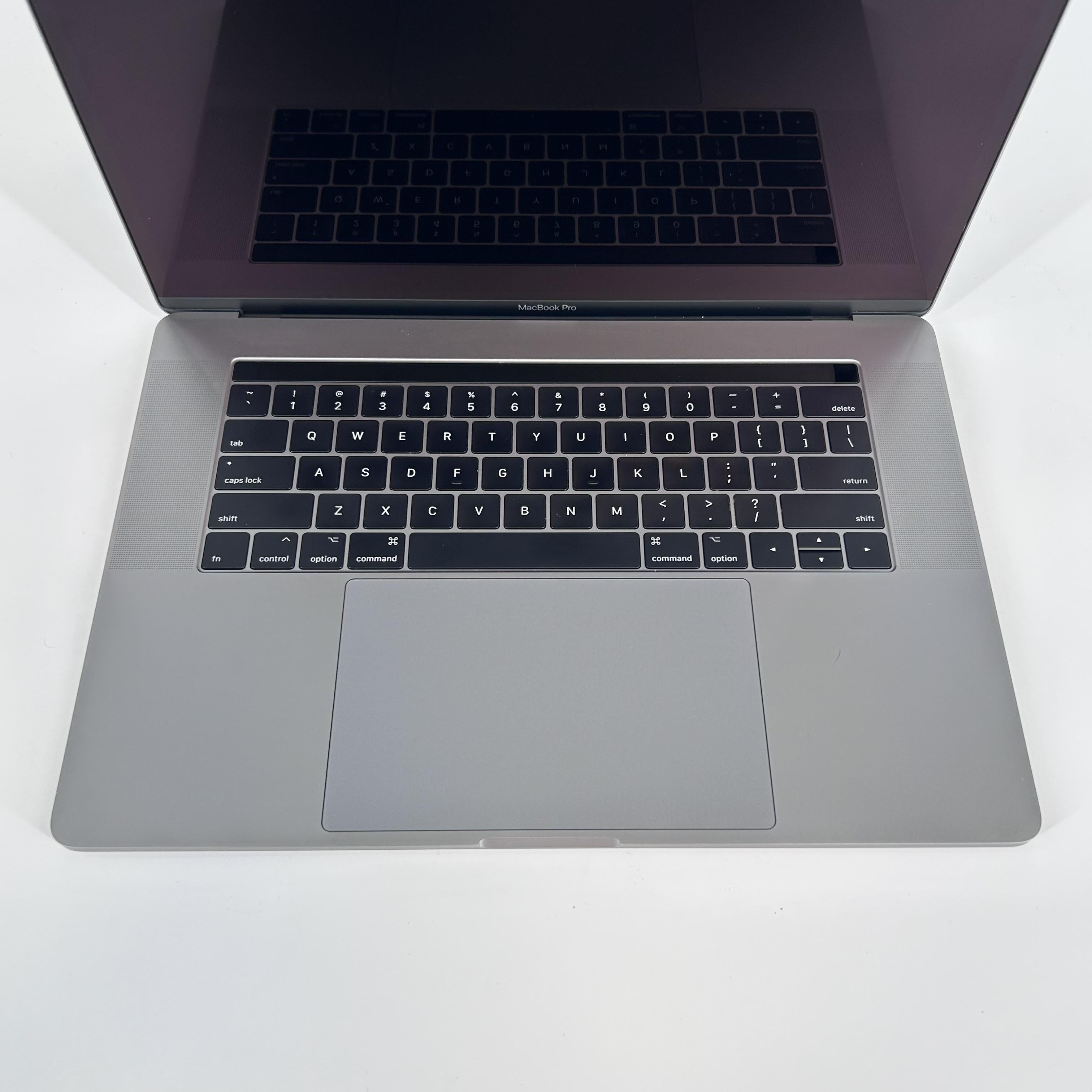 Apple MacBook Pro 15 Touch Bar 2017 Space Gray 3.1 GHz Intel Core i7 7th Gen. 16GB RAM 512GB Solid State Drive AMD Radeon 560 4 GB