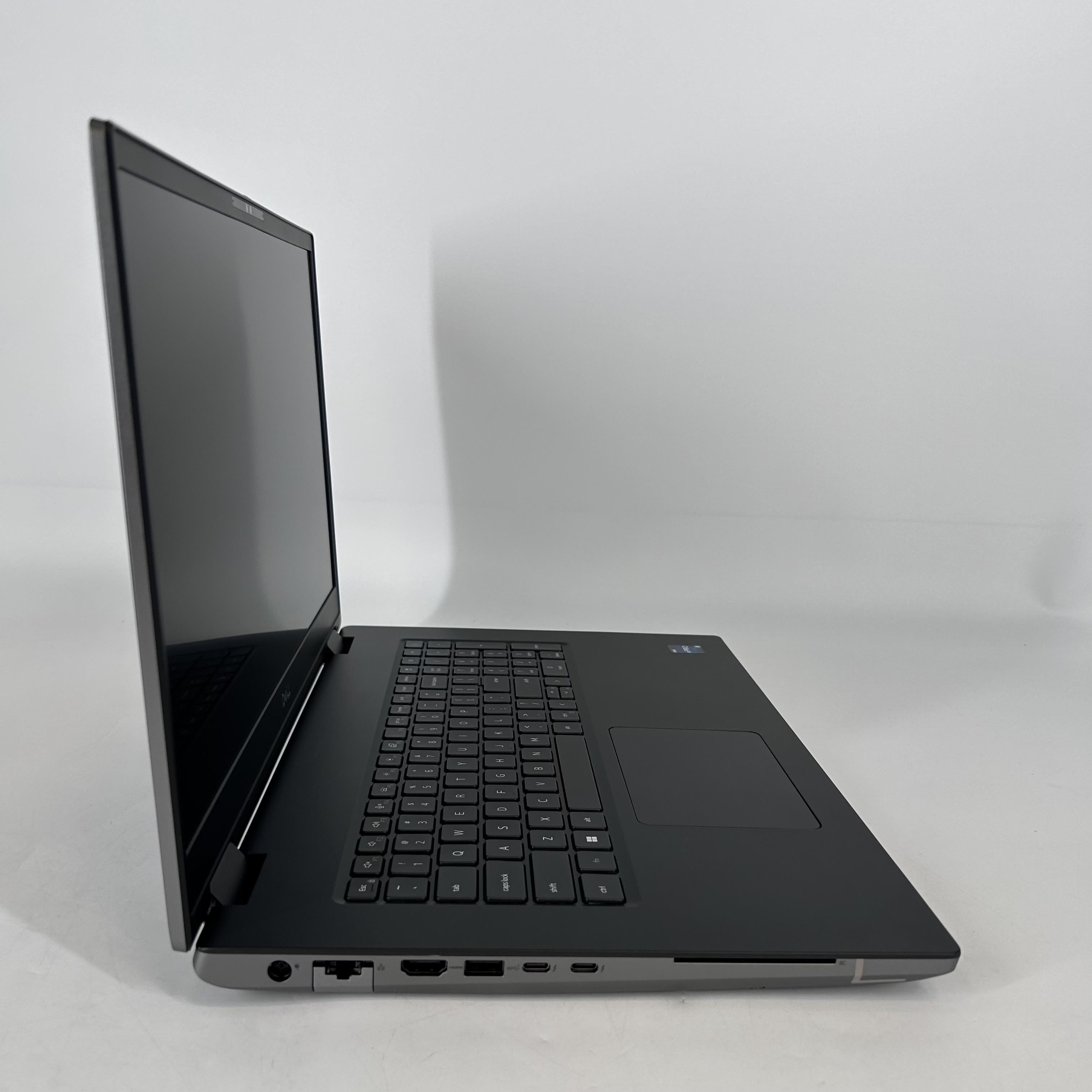 Dell Precision 7780 17.3 Gray 2.2 GHz Intel Core i9 13th Gen. 64GB RAM 512GB Solid State Drive NVIDIA RTX 4000 Ada 12 GB