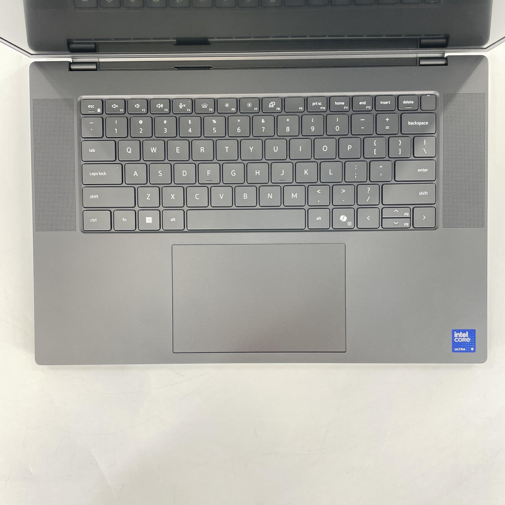 Dell Precision 5690 16 Gray 2.5 GHz Intel Core Ultra 9 64GB RAM 2TB Solid State Drive NVIDIA RTX 5000 Ada 16 GB