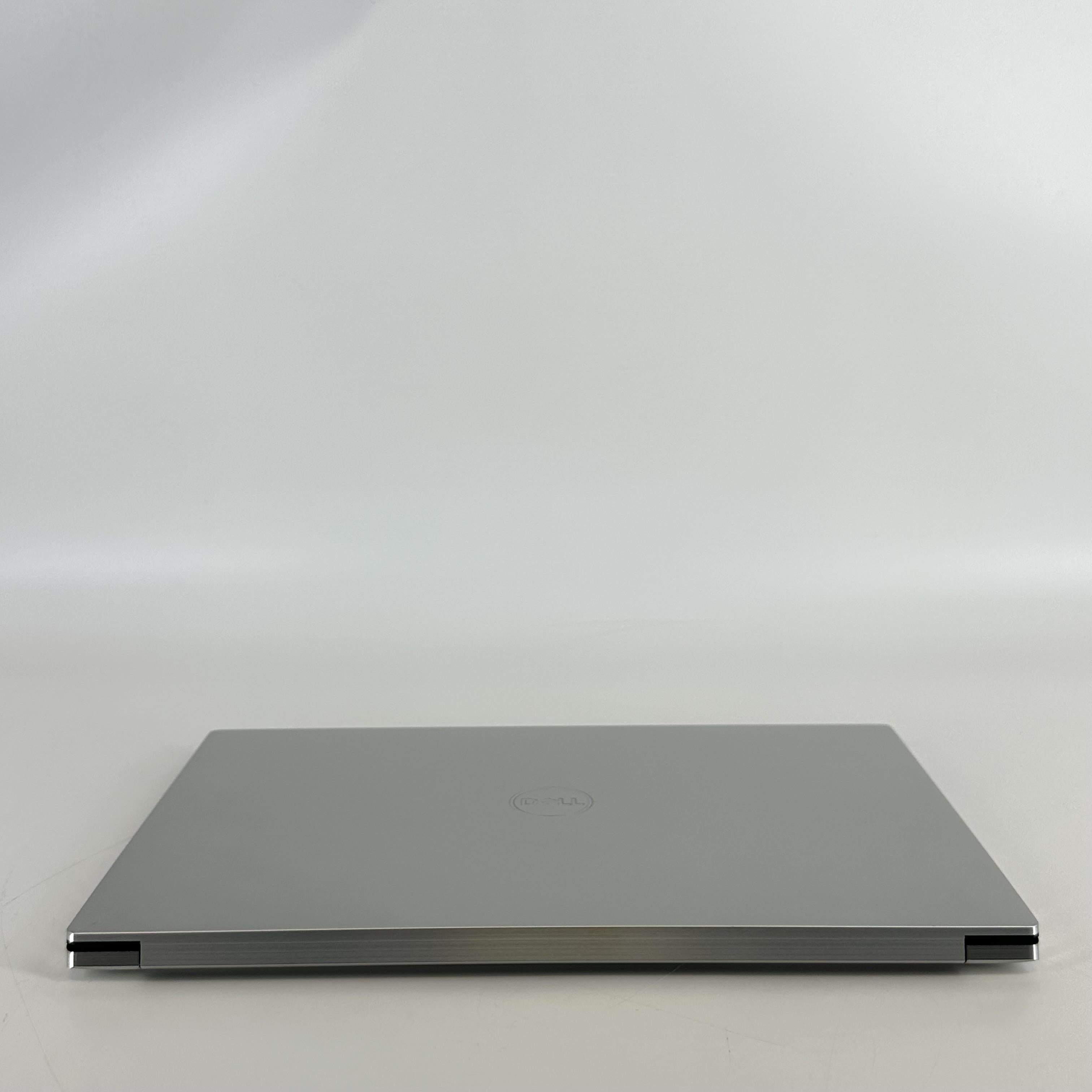 Dell XPS 15 9530 Silver 2.4 GHz Intel Core i7 13th Gen. 16GB RAM 512GB Solid State Drive Intel Arc A370M 4 GB