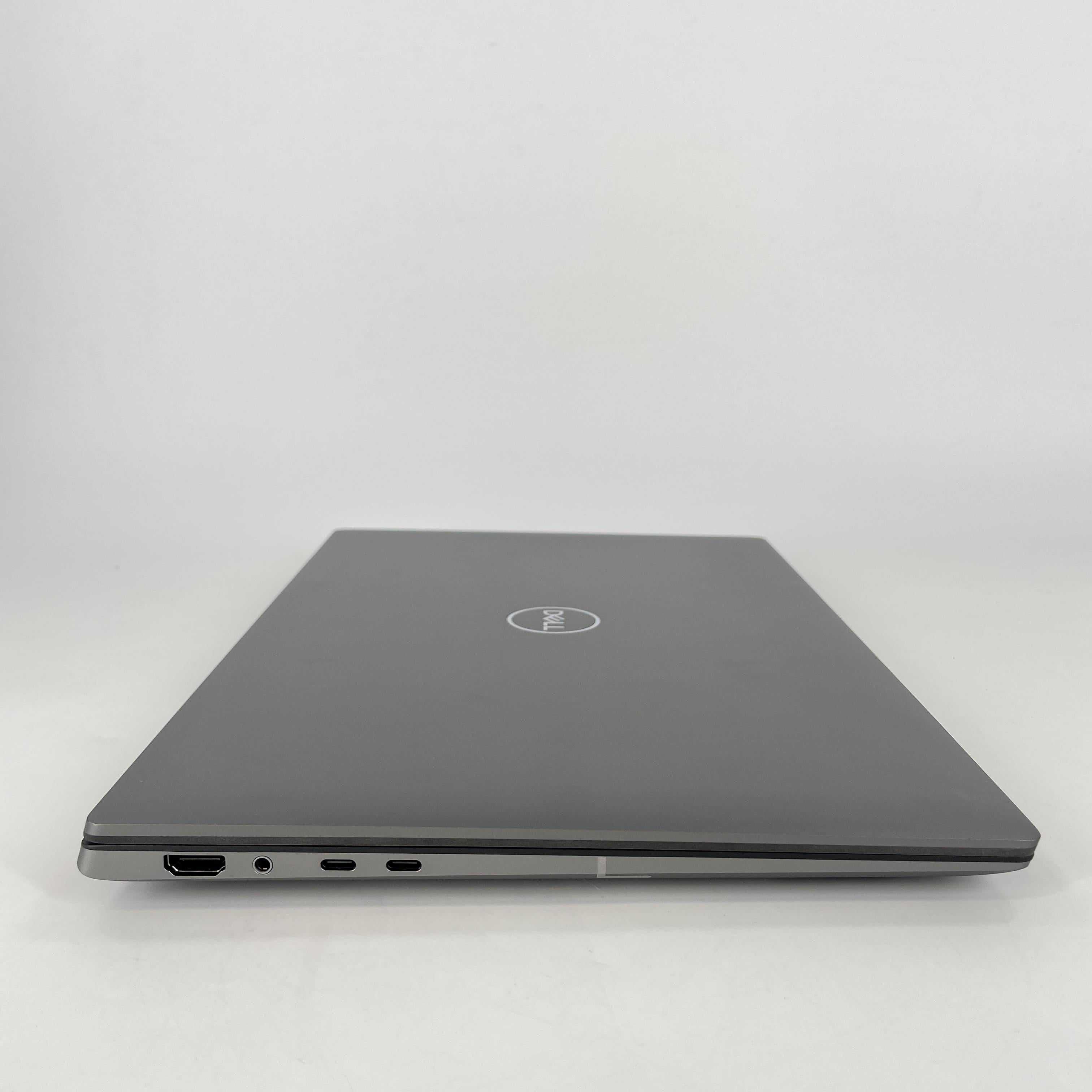 Dell Precision 5690 16 Gray 2.5 GHz Intel Core Ultra 9 64GB RAM 2TB Solid State Drive NVIDIA RTX 5000 Ada 16 GB