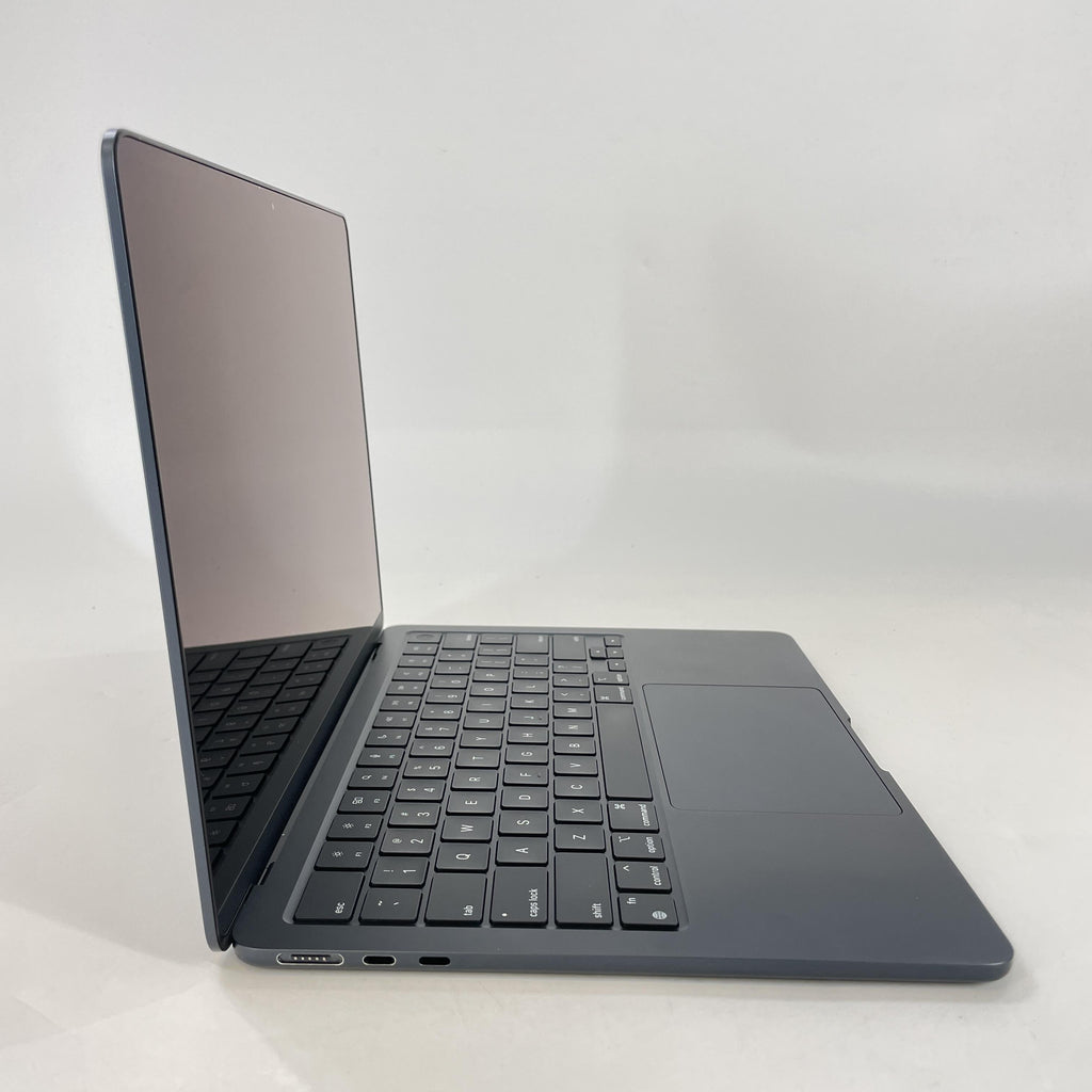 MacBook Air 13 2022 Blue 3.49 GHz M2 8-Core CPU 8GB Unified Memory 256GB Solid State Drive 8-Core GPU