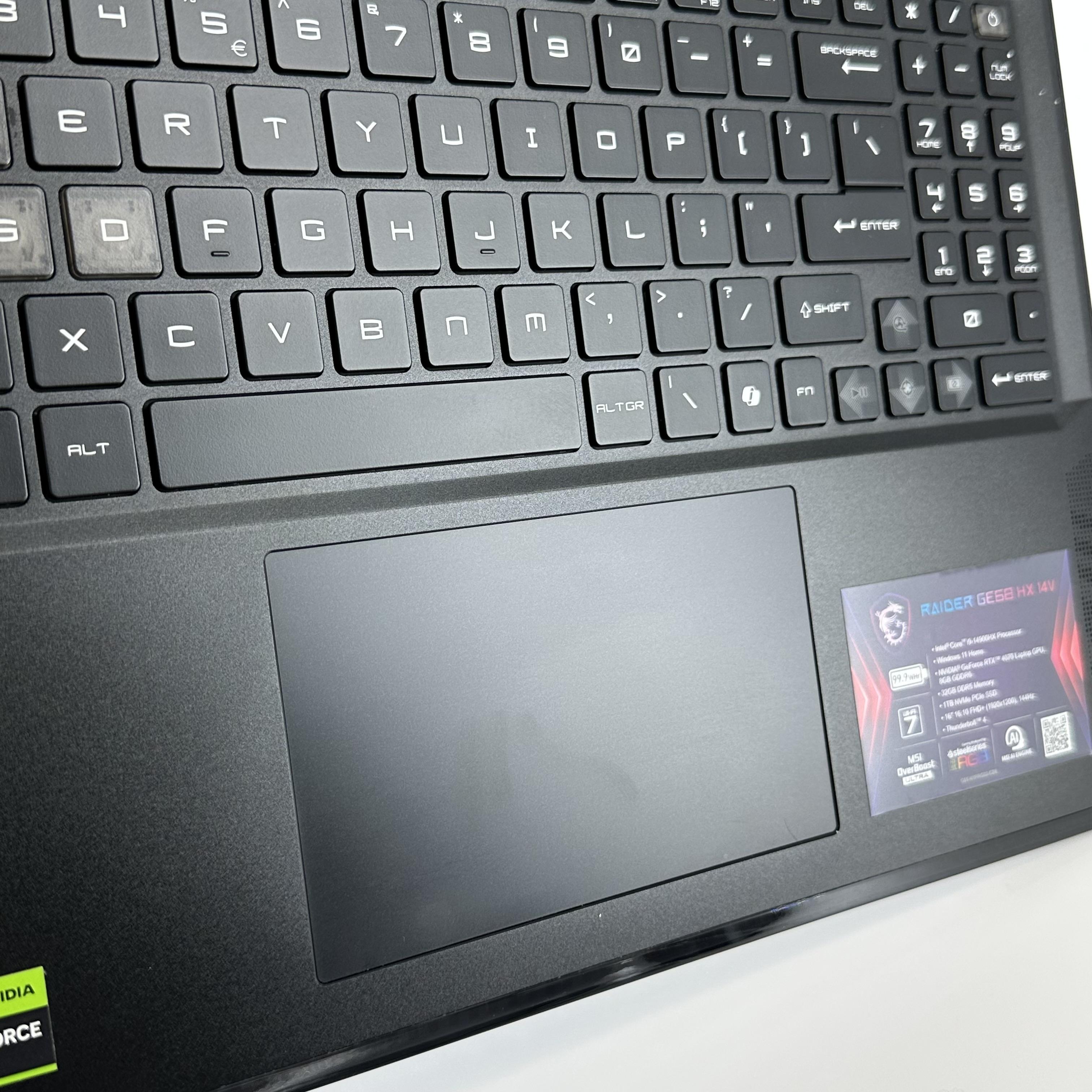 MSI Raider GE68 HX 16 Black 2.2 GHz Intel Core i9 14th Gen. 32GB RAM 1TB Solid State Drive NVIDIA GeForce RTX 4070 8 GB