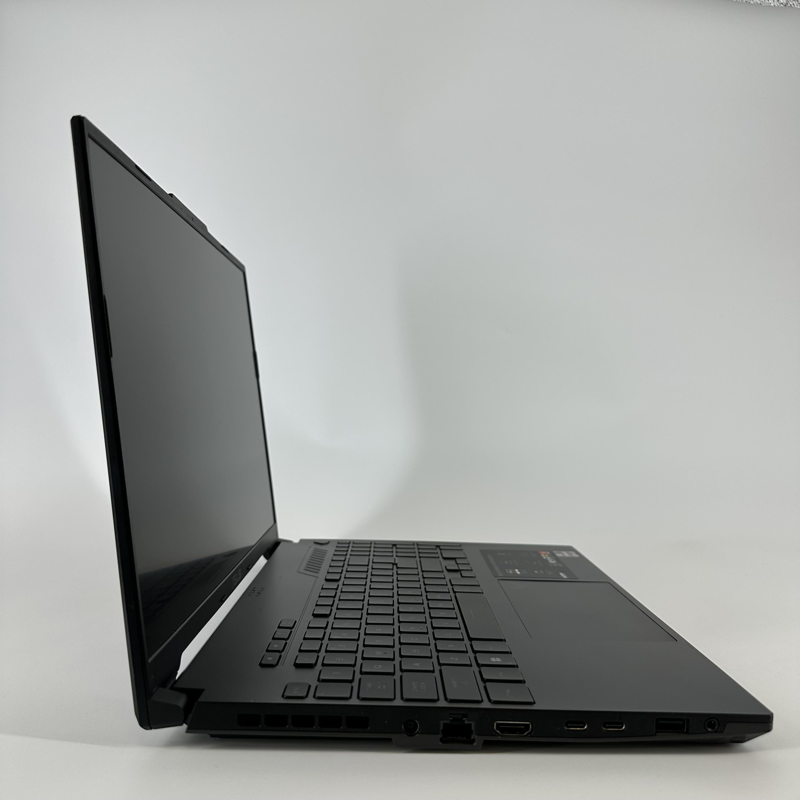 Asus TUF A16 16 Black 3.2 GHz AMD Ryzen 7 7735HS 16GB RAM 1TB Solid State Drive AMD Radeon RX 7700S 8 GB