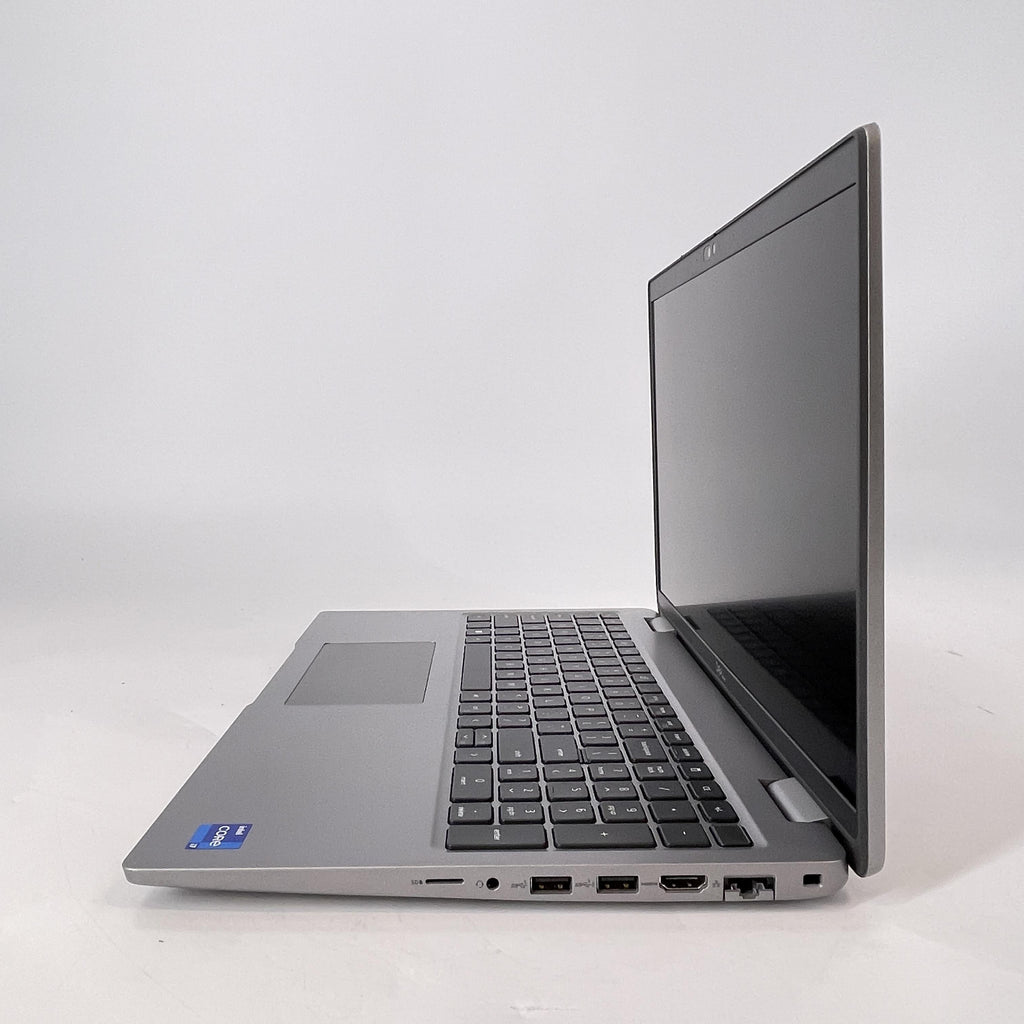 Dell Latitude 5540 15.6 Gray 1.7 GHz Intel Core i7 13th Gen. 16GB RAM 512GB Solid State Drive