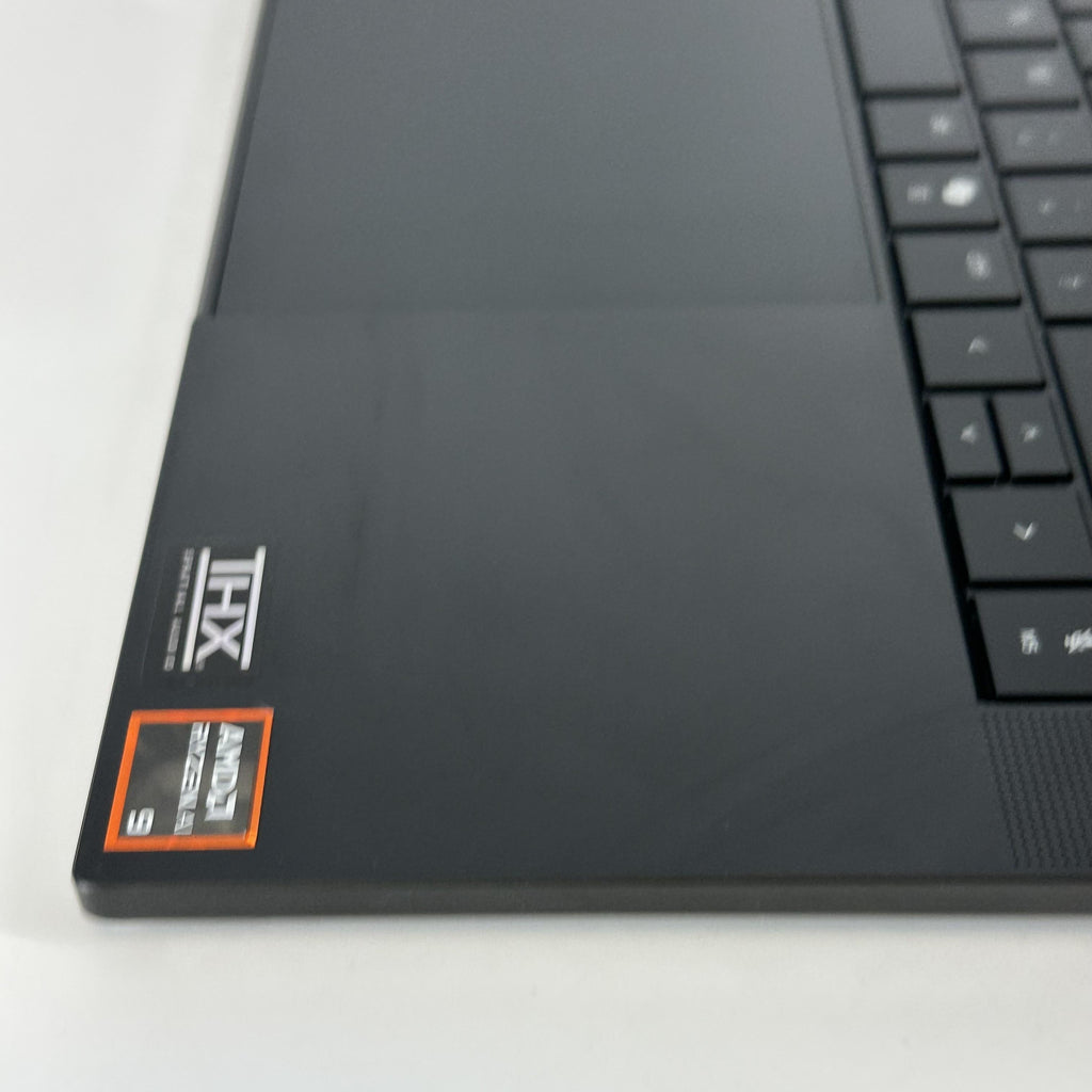 Razer Blade 16 2025 Black 2.0 GHz AMD Ryzen AI 9 365 16GB RAM 1TB Solid State Drive NVIDIA GeForce RTX 5060 8 GB