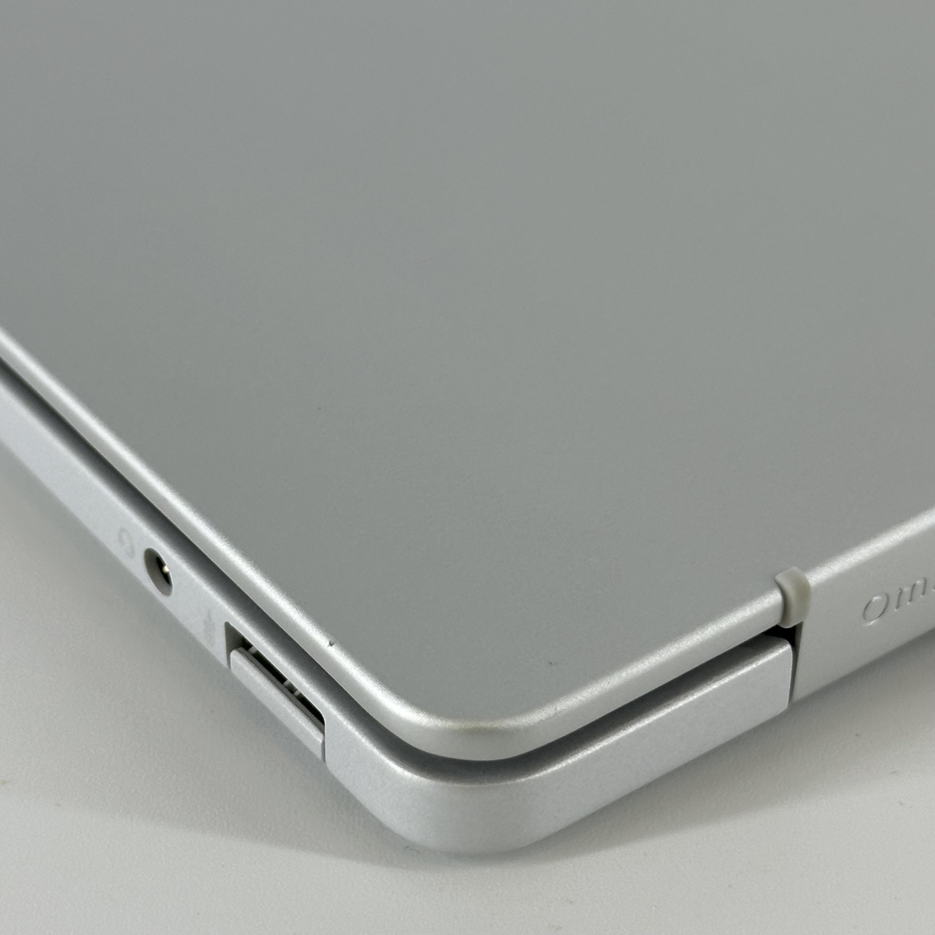 HP OmniBook 5 16 Glacier Silver 2.9 GHz Qualcomm Snapdragon X 16GB RAM 256GB Solid State Drive