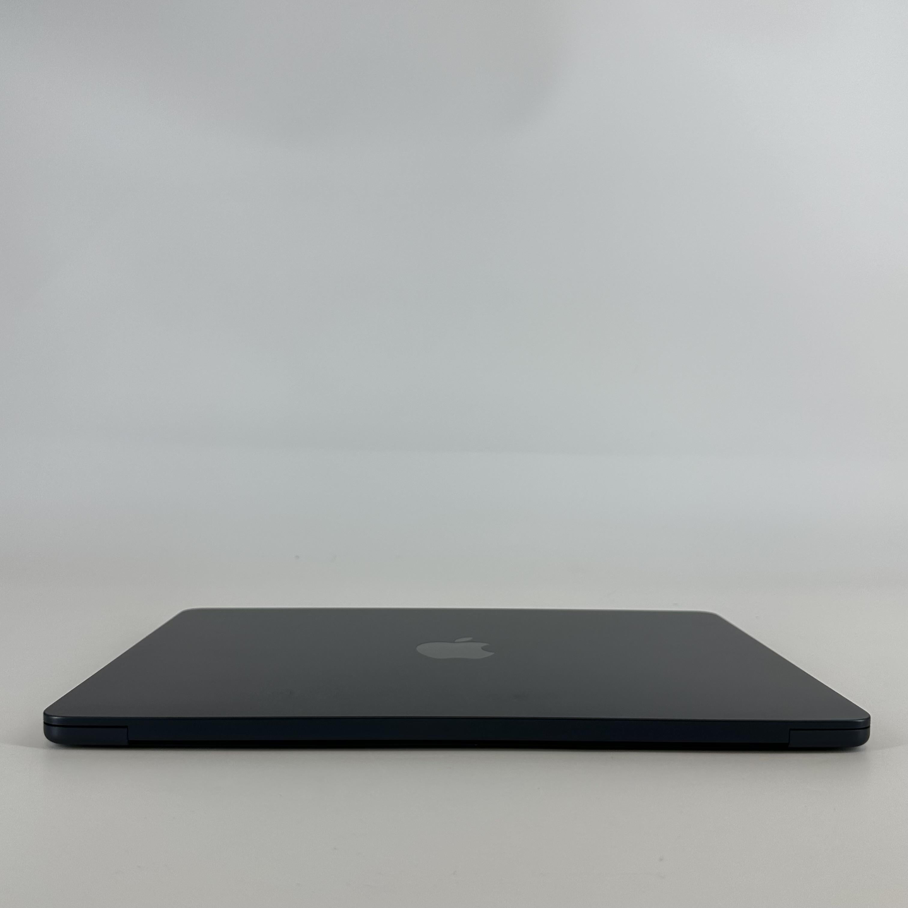MacBook Air 13 2022 Blue 3.49 GHz M2 8-Core CPU 8GB Unified Memory 256GB Solid State Drive 8-Core GPU