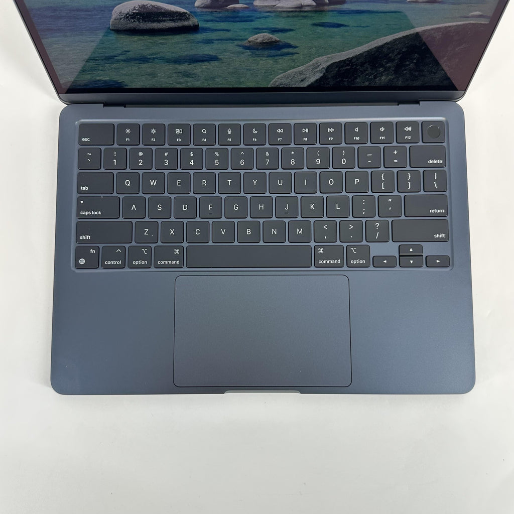MacBook Air 13 2022 Blue 3.49 GHz M2 8-Core CPU 8GB Unified Memory 256GB Solid State Drive 8-Core GPU